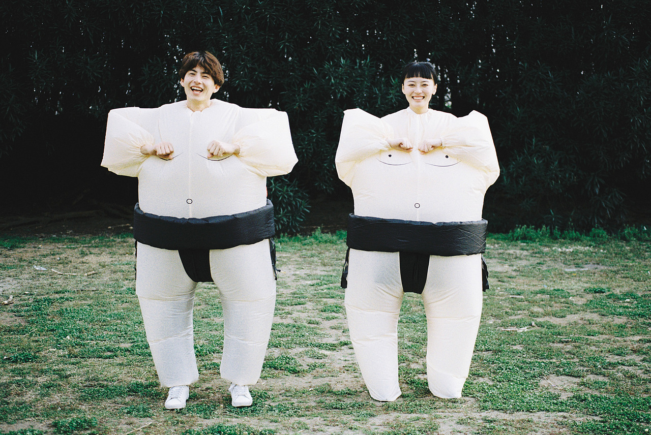 合影留念（图ZMTEwNDkzNzQ0） - 人像摄影 - 站酷设计师NiccoCai原创素材 - 站酷ZCOOL