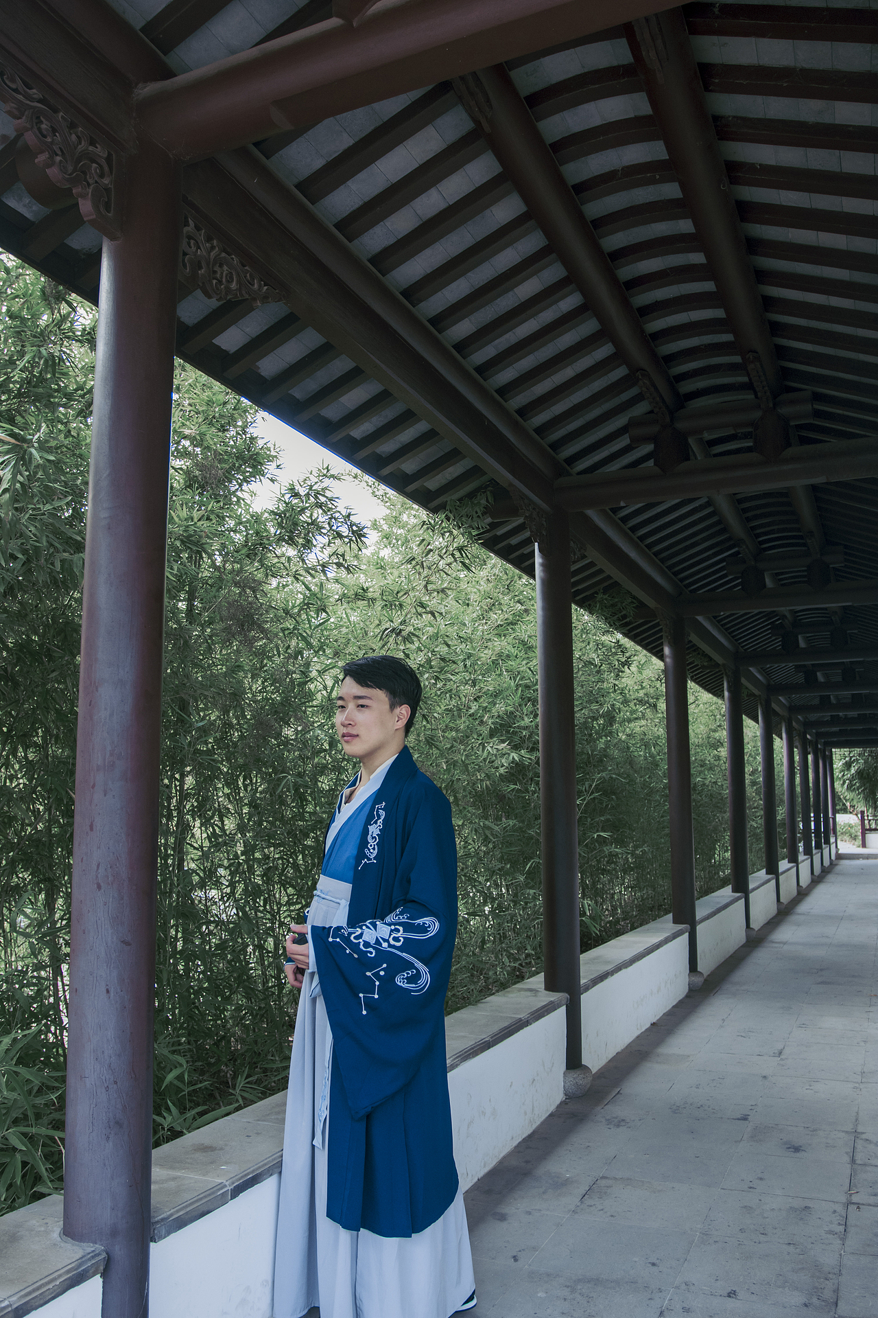 「鲸」愿重回汉唐 着汉家衣裳