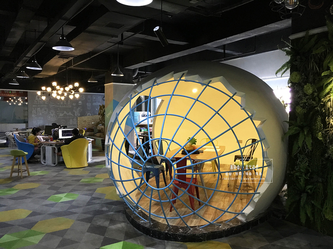 墙绘作品之办公室墙绘装饰公司会议室的手绘墙案例