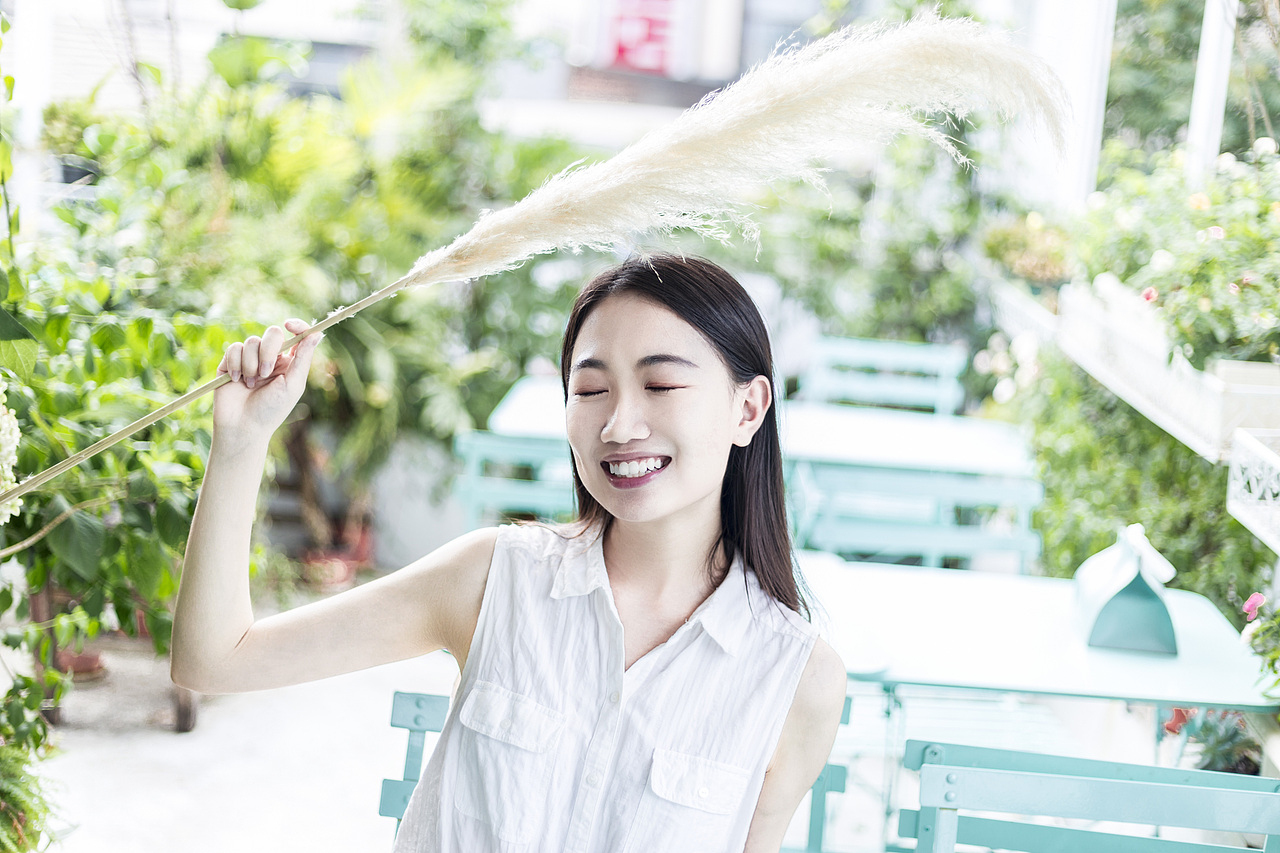 在最美的年华 就要尽情快乐……