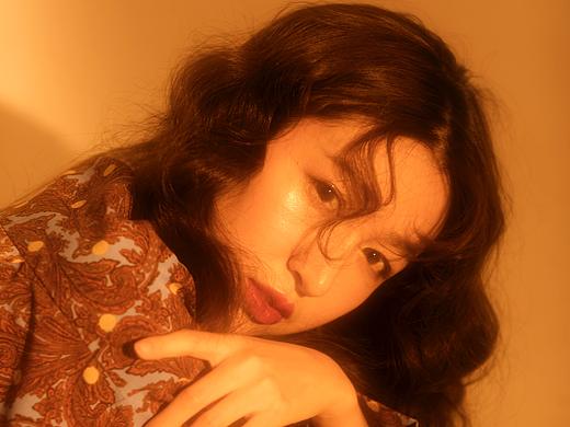 从前从前有个人，爱你很久