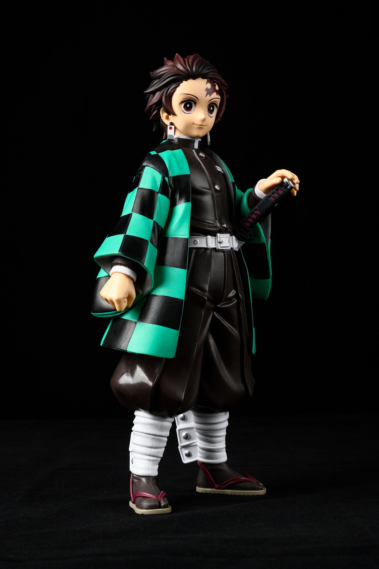 手办摄影 | 万代 Grandista系列 鬼灭之刃 灶门炭治郎（图ZMjgyNDgyMDY4） - 其他摄影 - 站酷设计师豆子1222原创素材 - 站酷ZCOOL