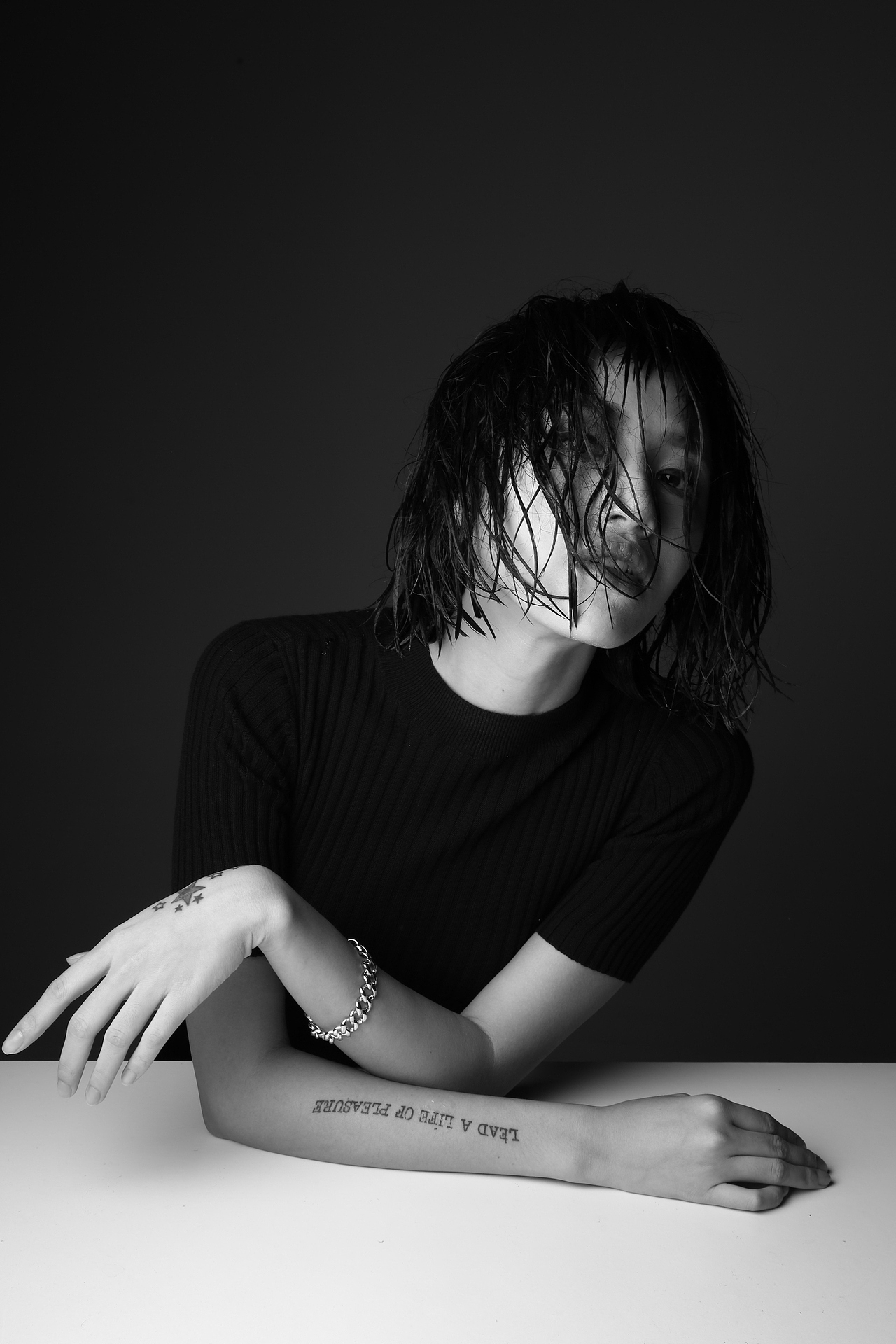 徐美女的临时黑白照|摄影|人像摄影|鸟人蒋_原创作品-站酷zcool