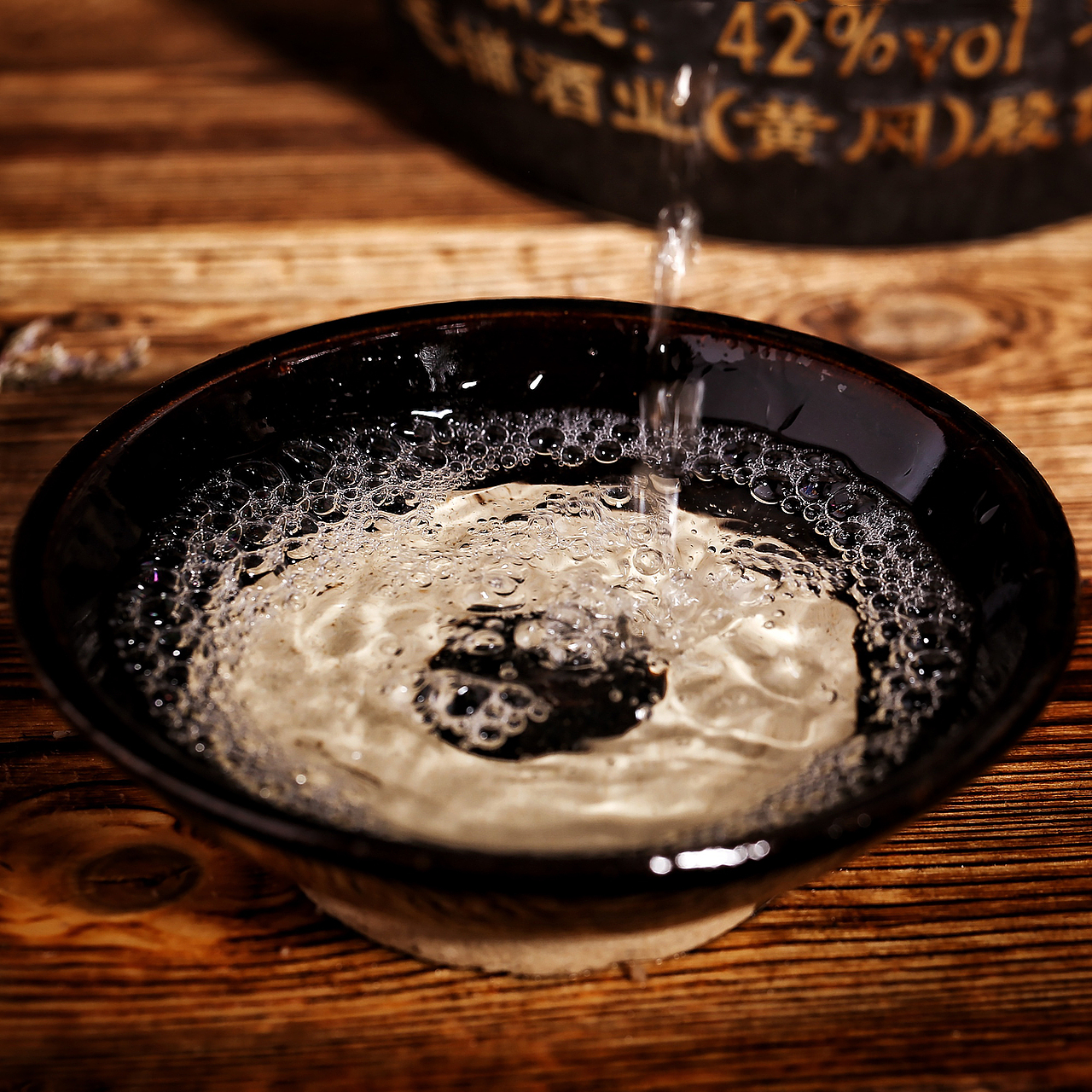 苦荞酒（图ZOTE2OTYyMzI=） - 产品摄影 - 站酷设计师武汉玖月商业摄影原创素材 - 站酷ZCOOL