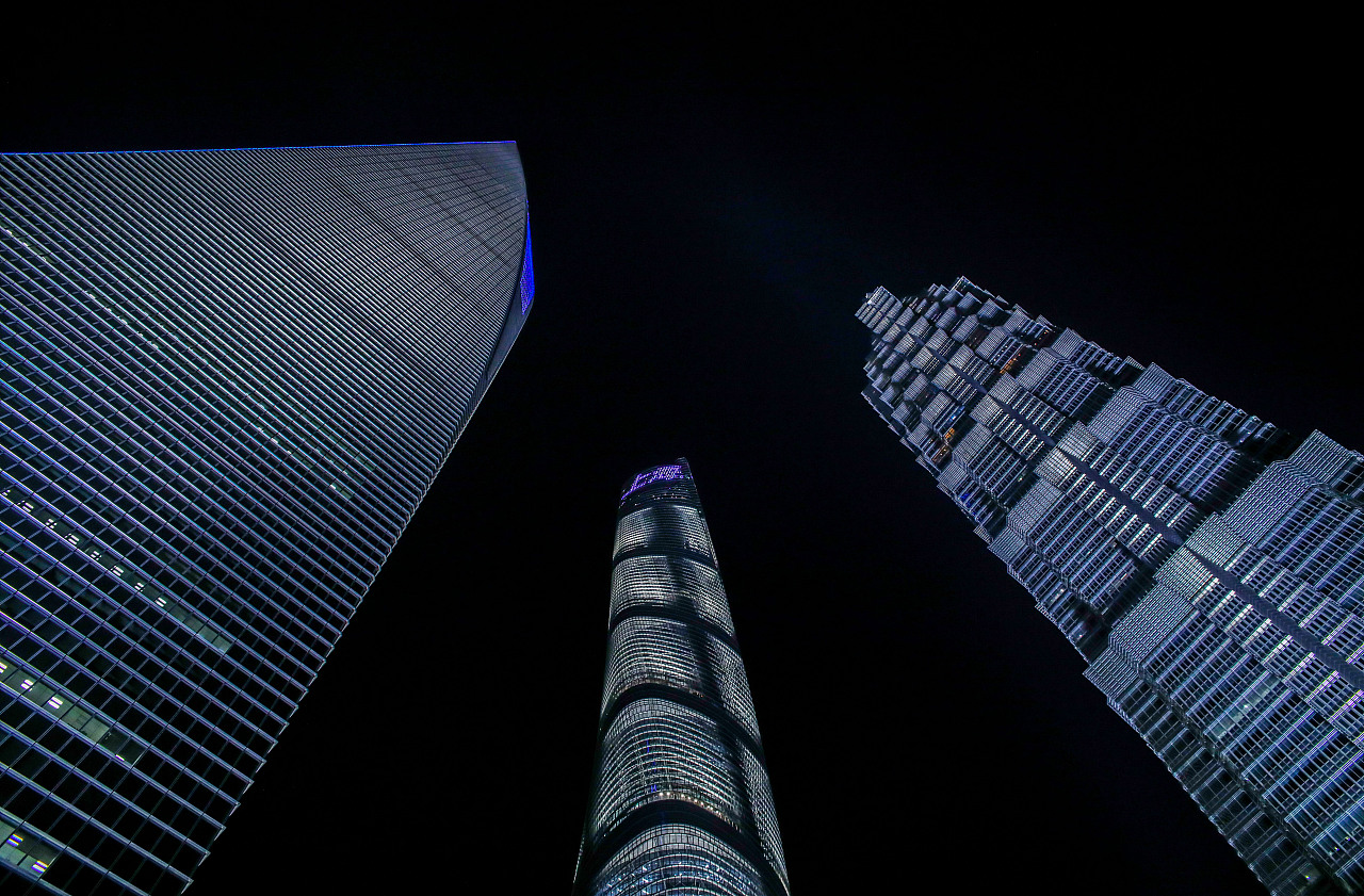 仰望陆家嘴三件套