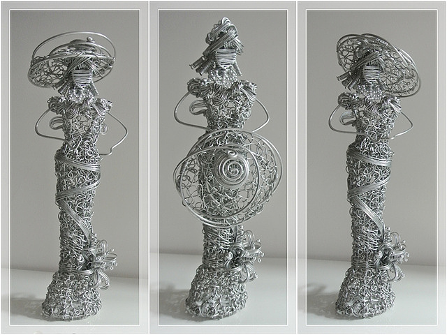 鋁線創作-婀娜娃娃