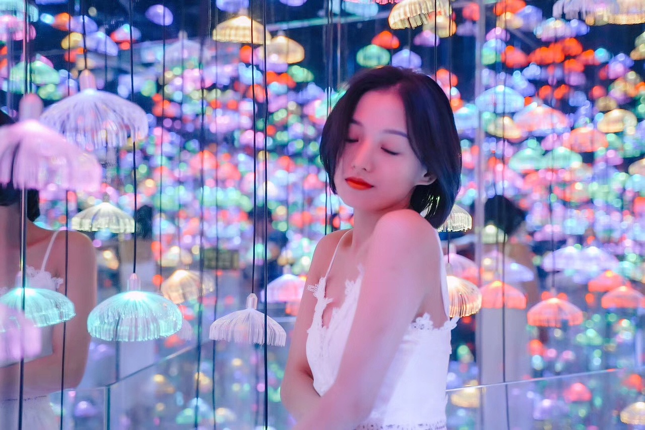 星空艺术馆、失恋博物馆、网红馆等暖场活动道具