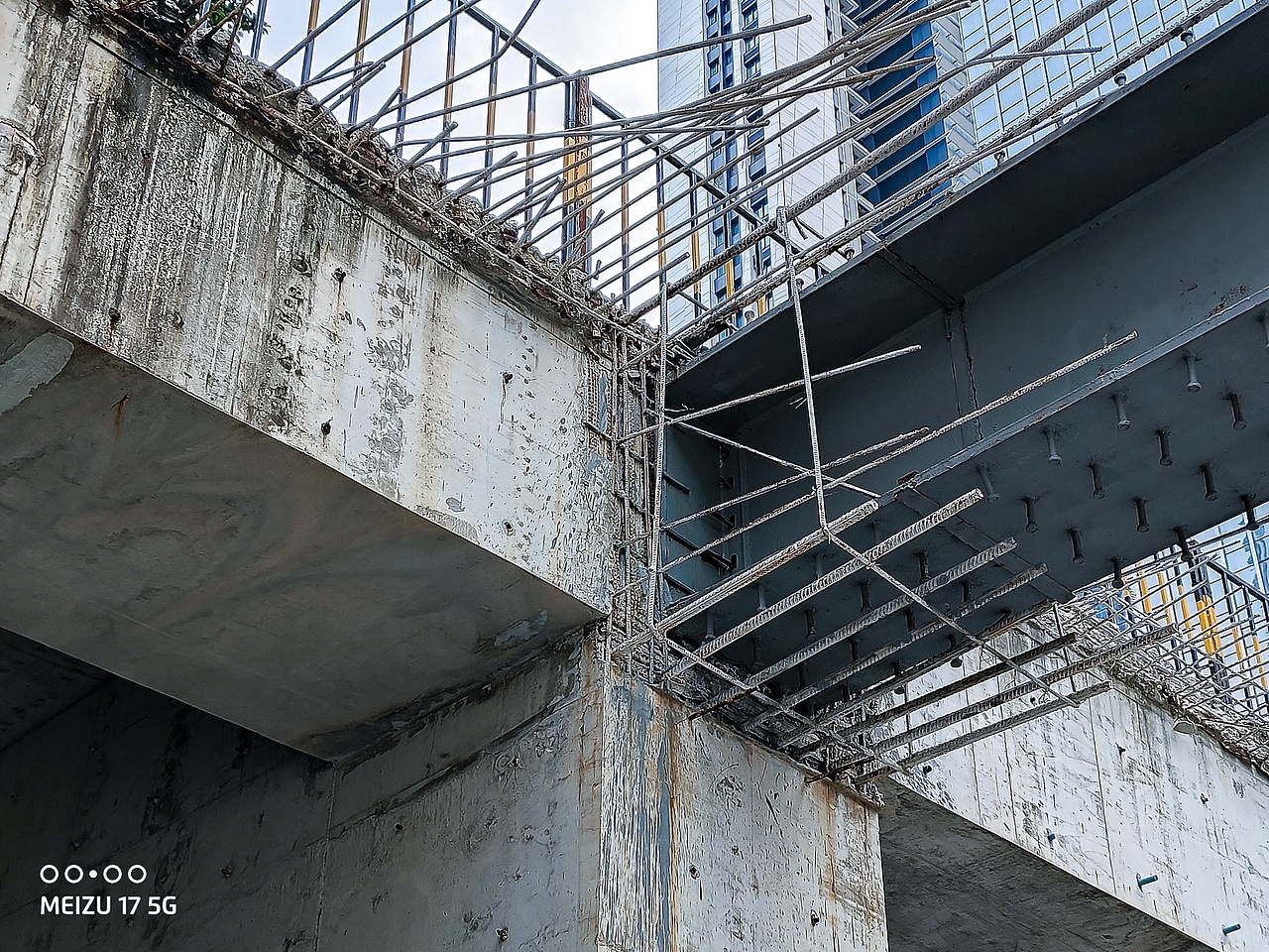 品牌案例丨魅族17 & 17Pro 手机样张