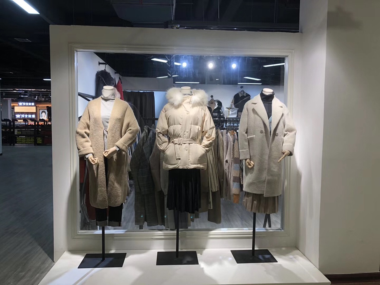 M&T女装店面设计