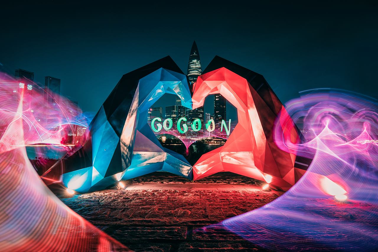 深圳高光时刻光绘艺术带来的炫酷视觉盛宴