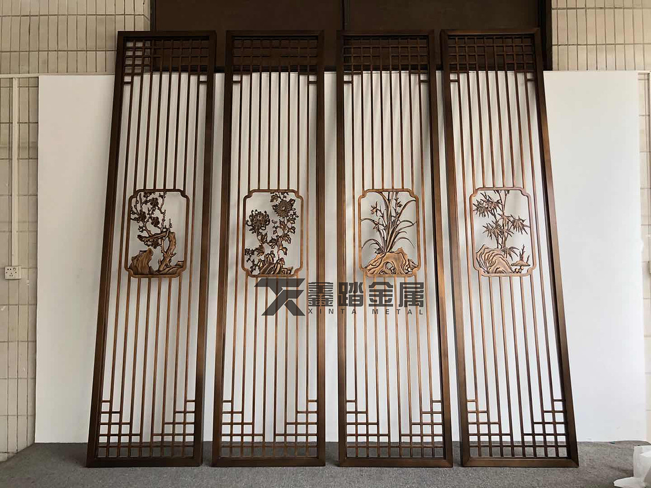 古典黄古铜铝板雕刻屏风、梅兰竹菊铝浮雕隔断典雅气度（图ZMjI1MTIyMjg0） - 其他工业/产品 - 站酷设计师酒店不锈钢屏风原创素材 - 站酷ZCOOL