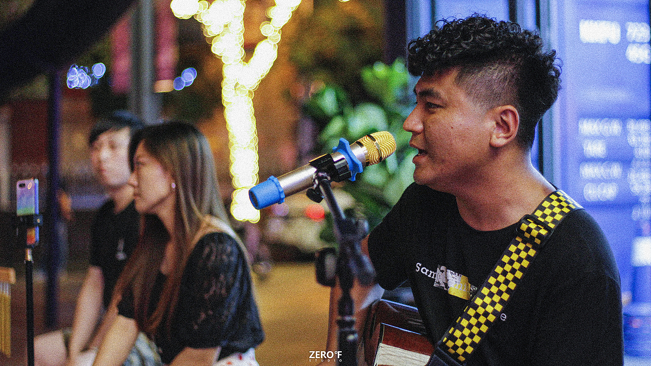 EVERYTHINS GOES THE COLOR BLUE