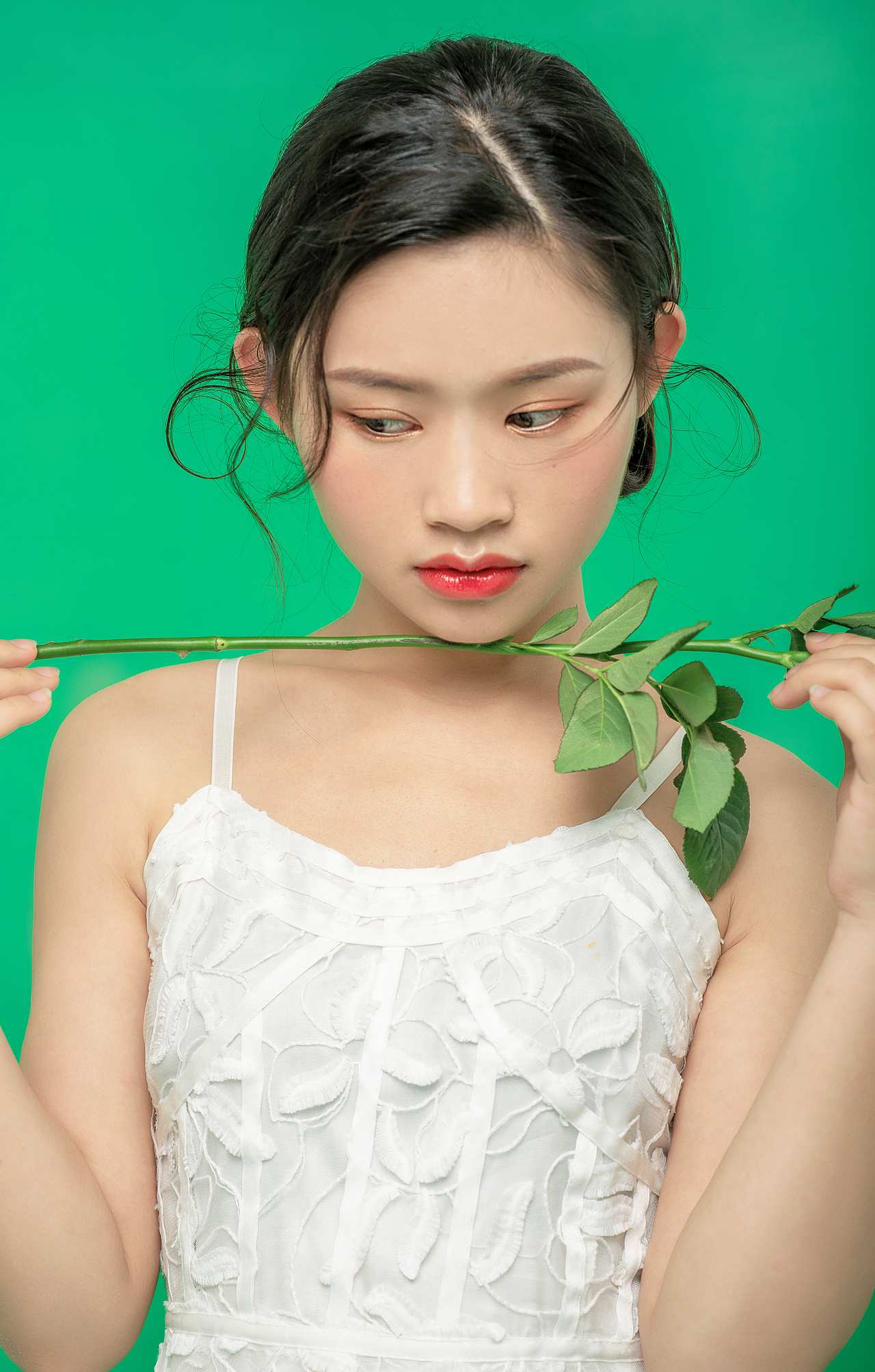 纯色背景人像小叶