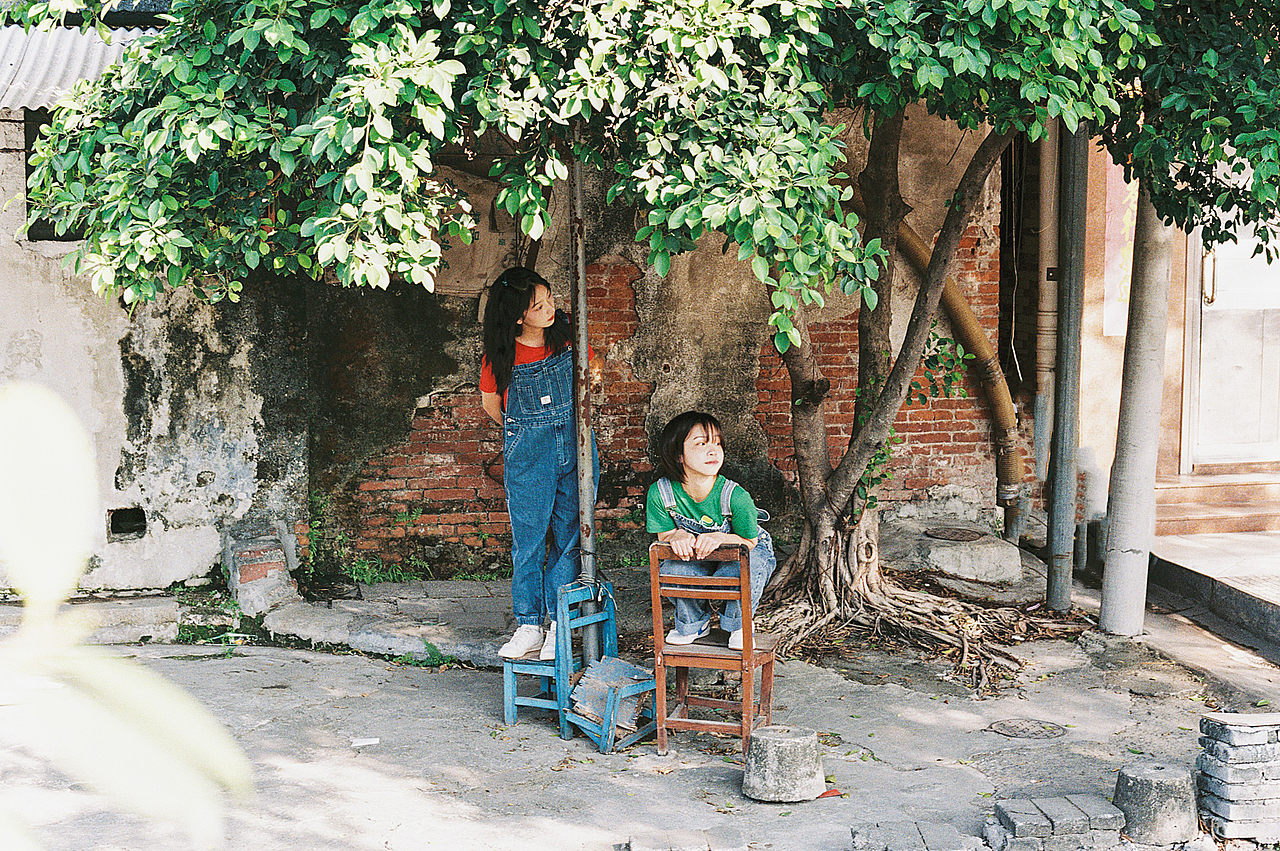 少女邂逅（图ZMjQxNzI5OTQw） - 人像摄影 - 站酷设计师咔嚓旺旺原创素材 - 站酷ZCOOL