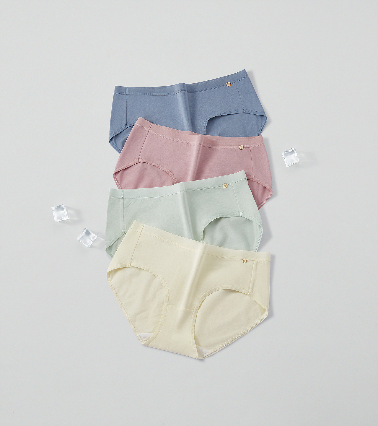 1月女士内裤创意静物