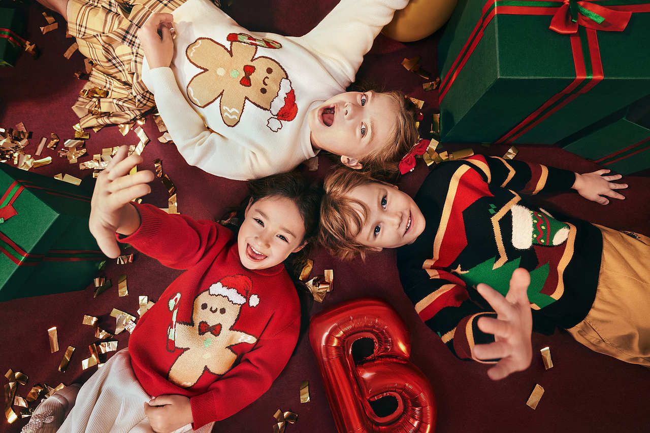 童装品牌形象圣诞系列｜巴拉巴拉balabala（图ZMzI2NjI5NzU2） - 人像摄影 - 站酷设计师TMOSTKIDS原创素材 - 站酷ZCOOL