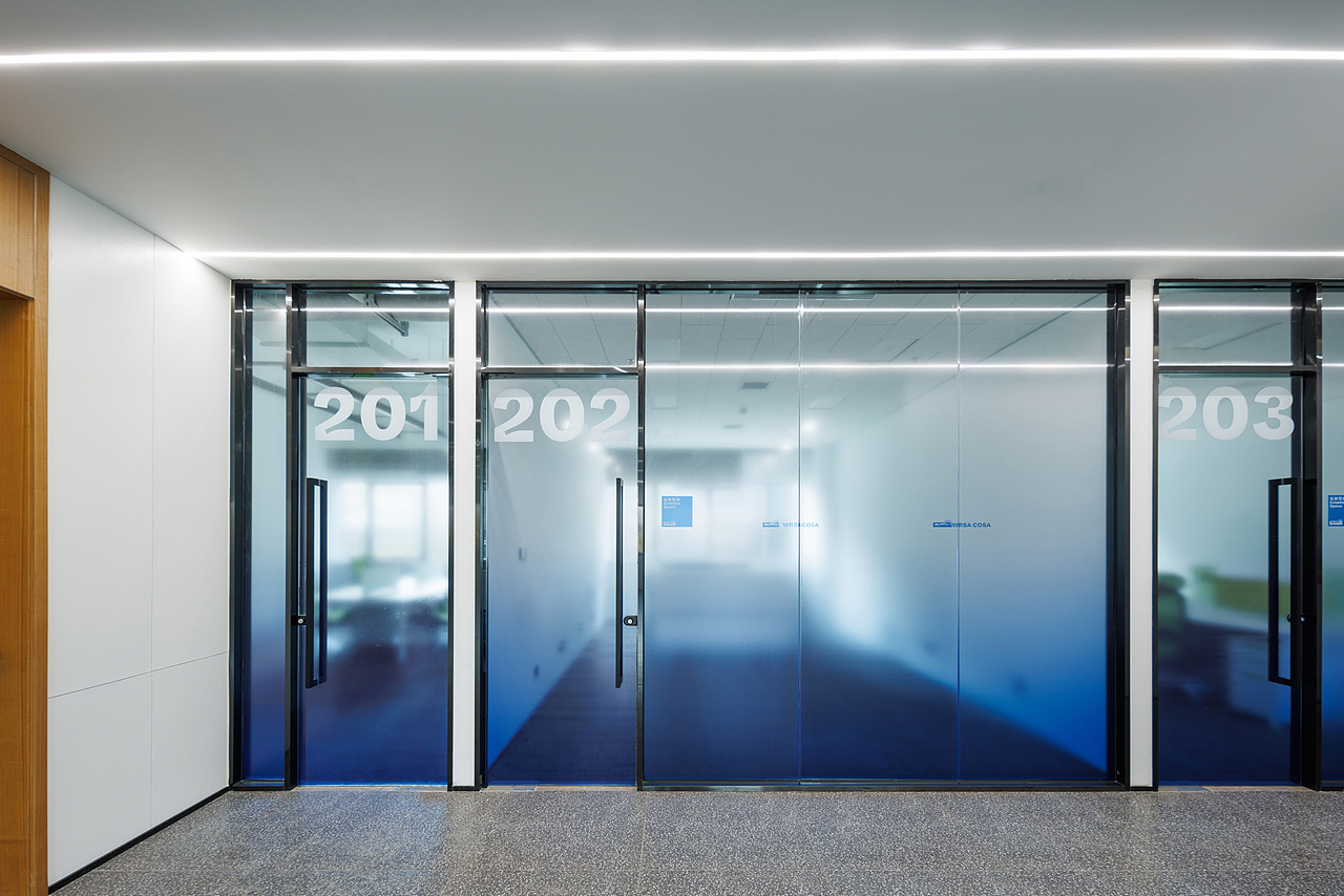 郑州欧美同学会中部海创中心—展厅整体及标识导视设计