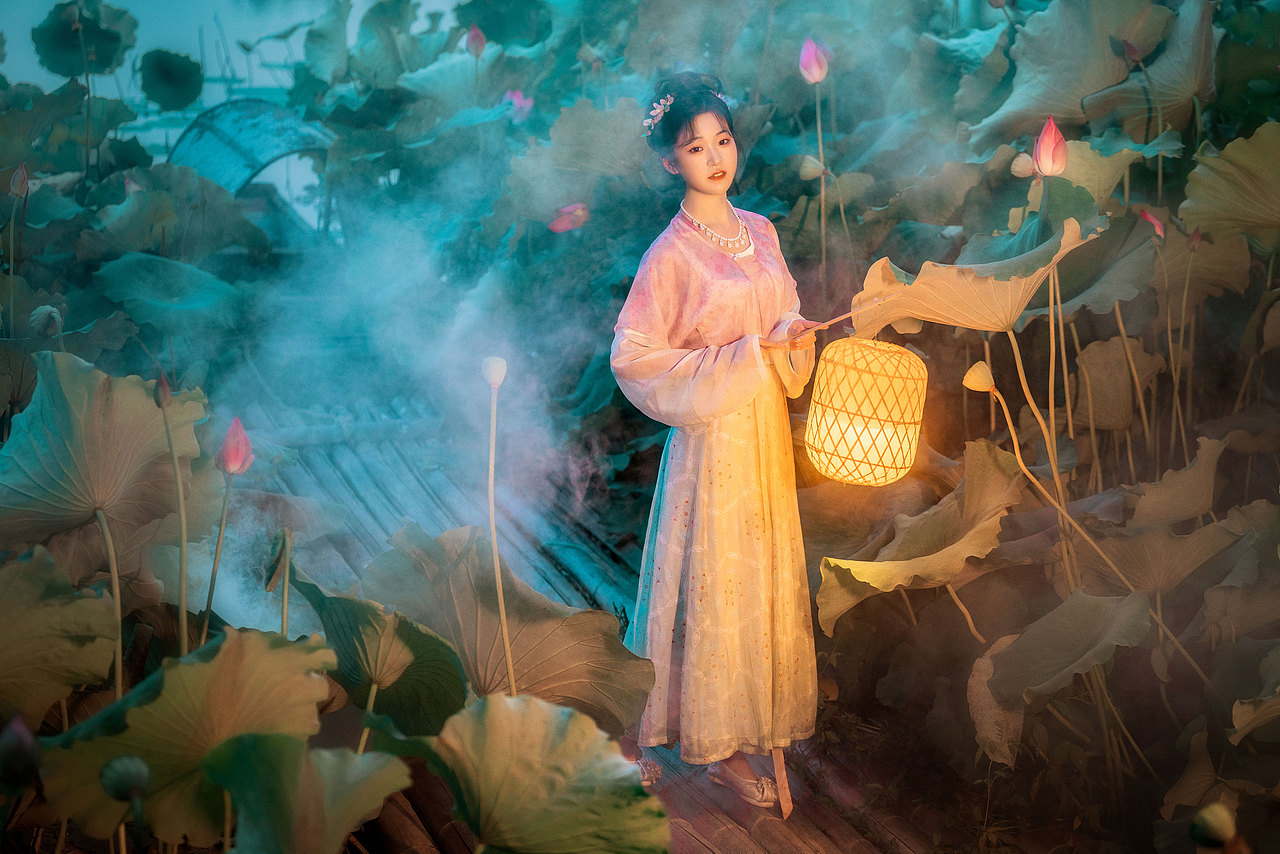 烟风袅袅荷花源（图ZMzE1MTM4NTAw） - 人像摄影 - 站酷设计师糊涂仙人LEO原创素材 - 站酷ZCOOL