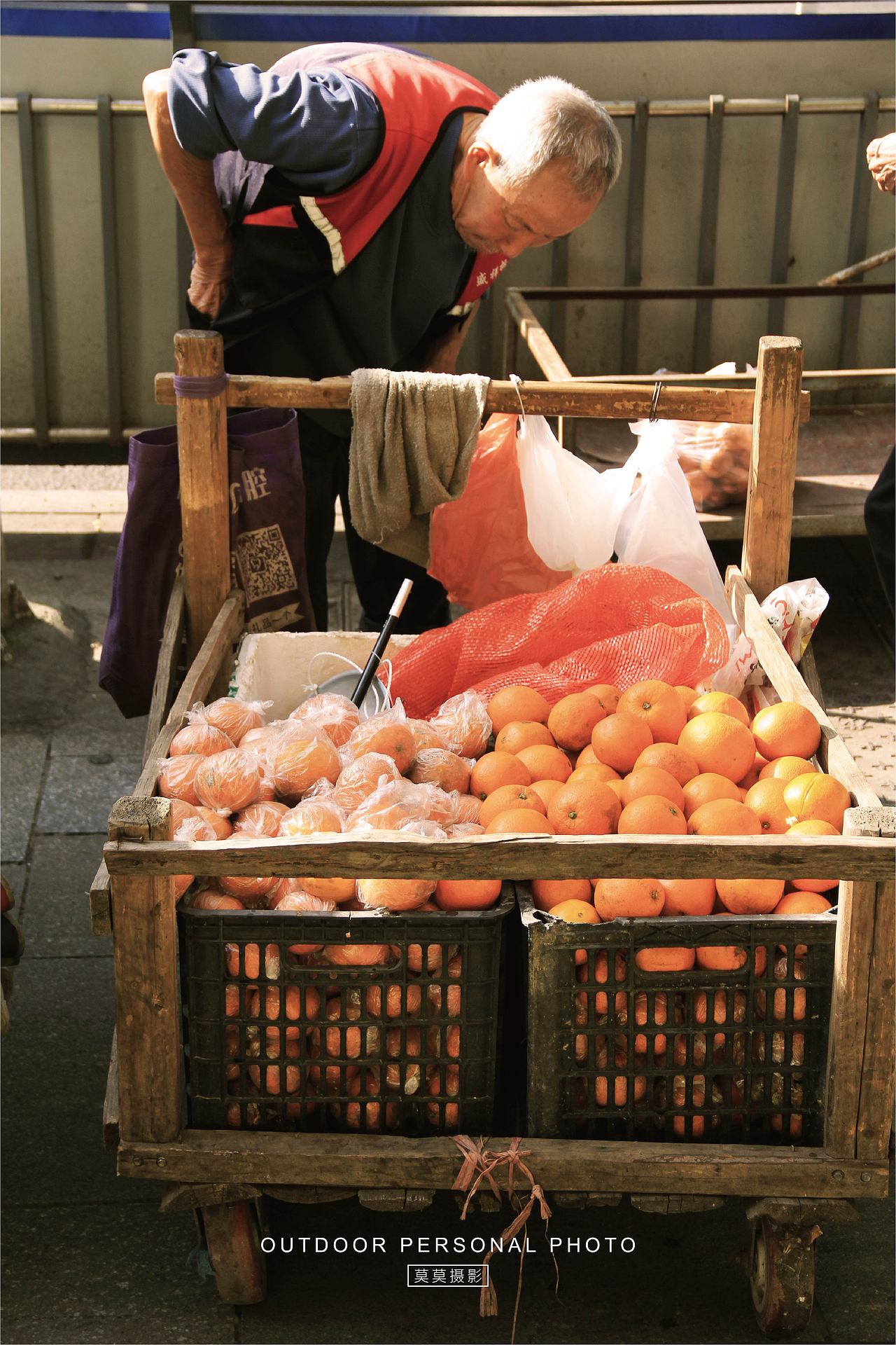 集市纪录-镜头里的故事（图ZMzY4MDc3NzQw） - 人文/纪实摄影 - 站酷设计师莫莫摄影原创素材 - 站酷ZCOOL