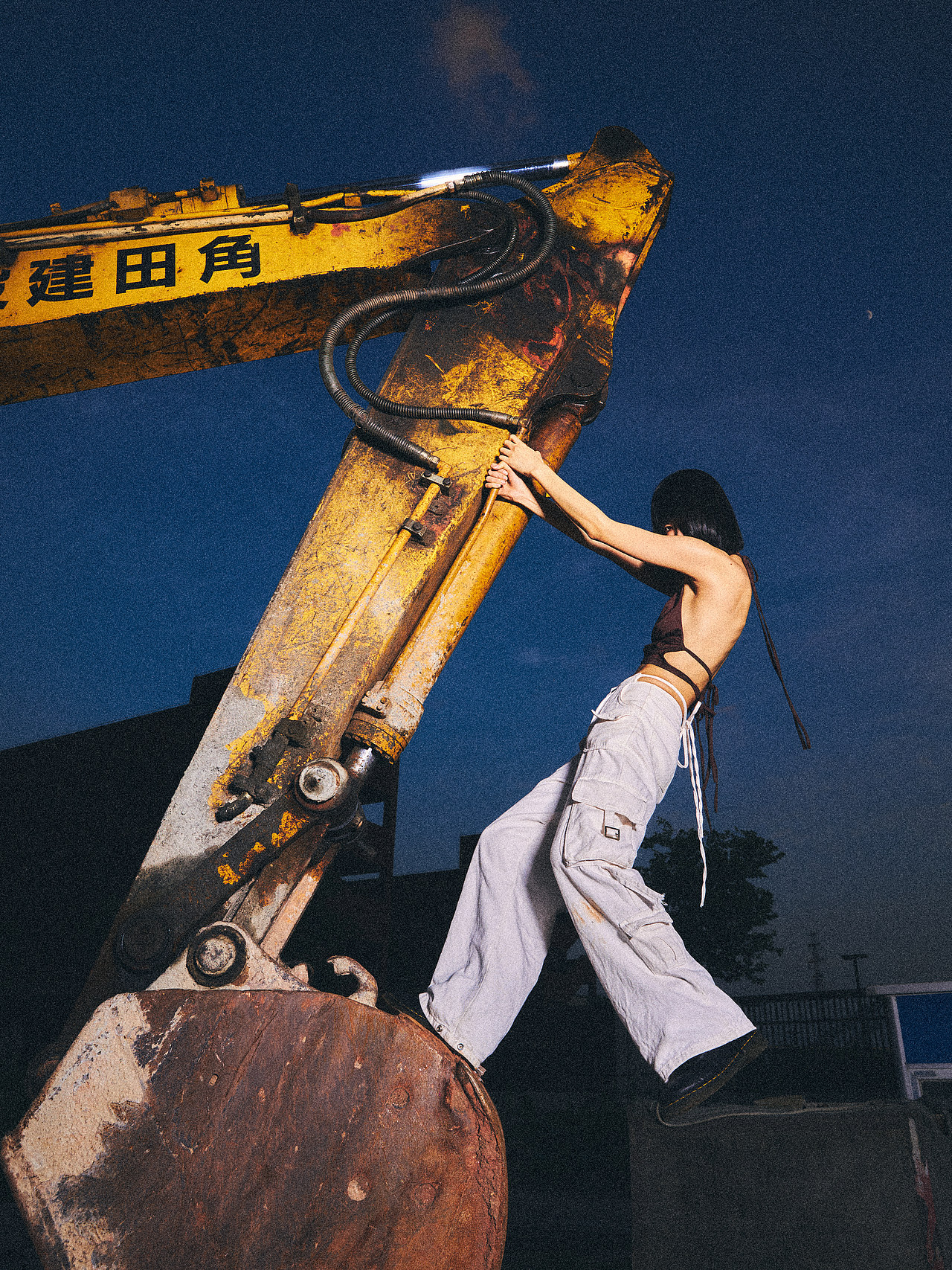 在日本开挖掘机（图ZMzE0Nzc4MzM2） - 人像摄影 - 站酷设计师chouter原创素材 - 站酷ZCOOL