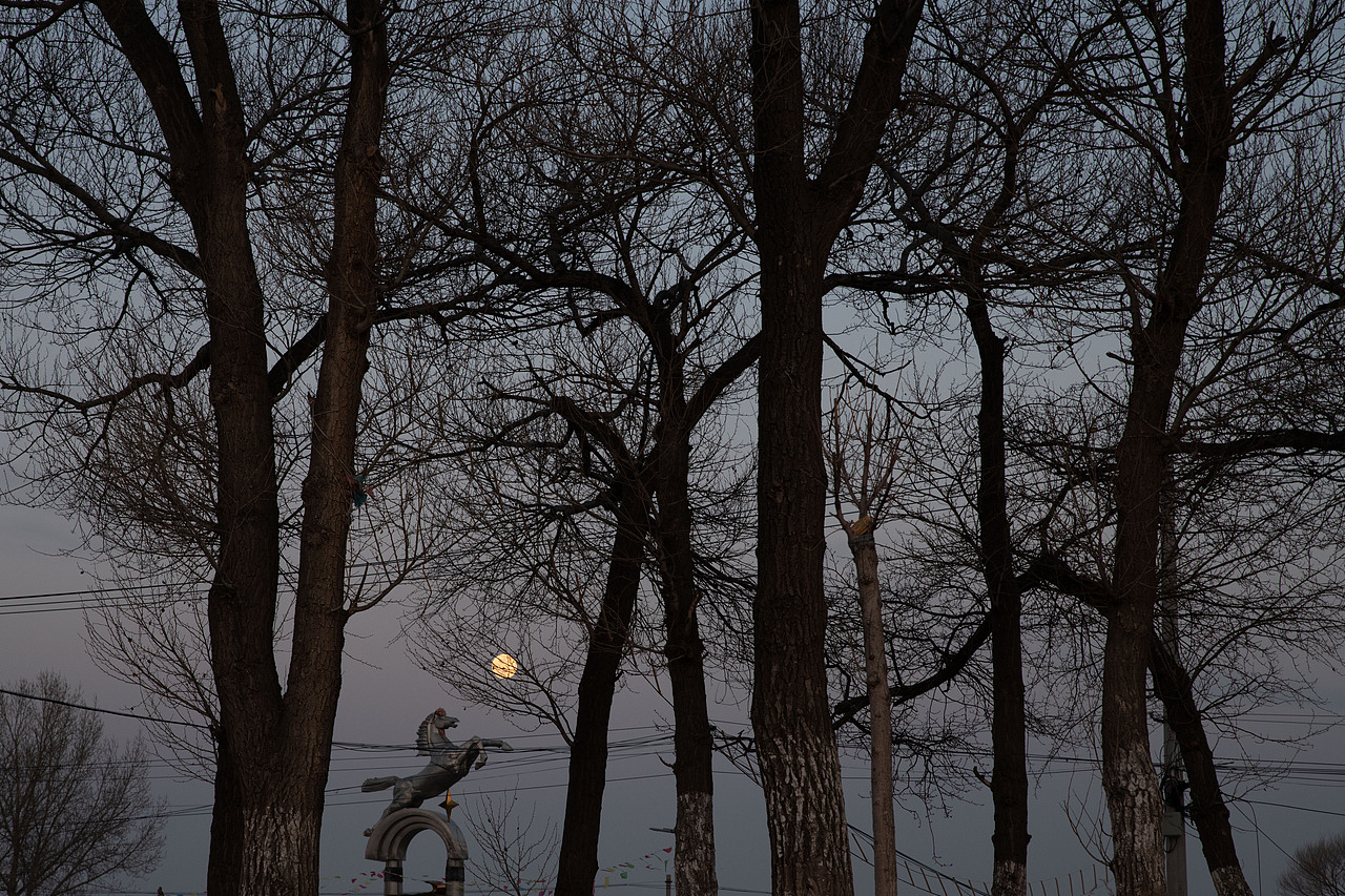 助马堡的元宵节——牙豆彦茂 人文摄影作品