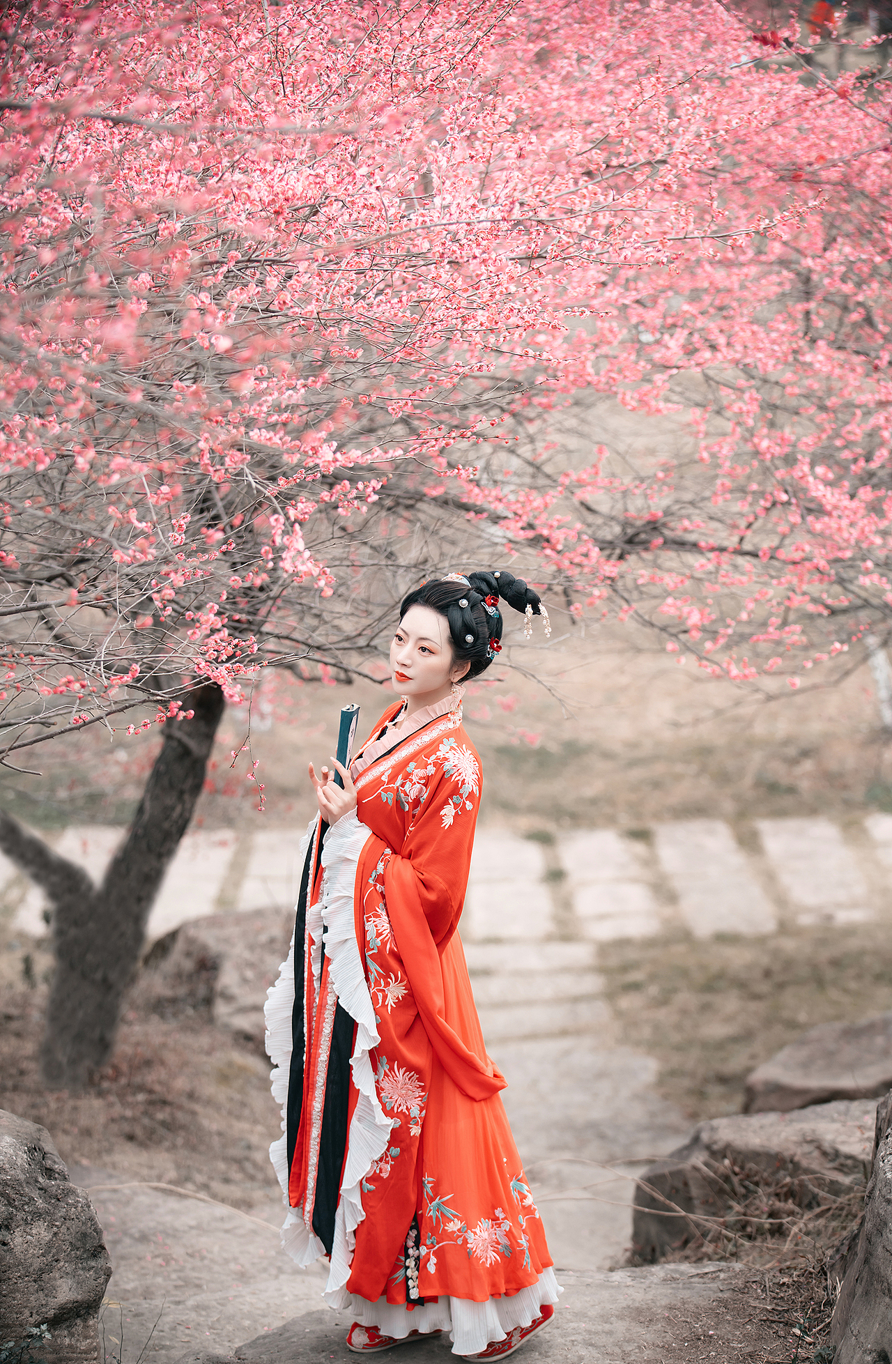 惹春风（图ZMzMxMjA5MTMy） - 人像摄影 - 站酷设计师摄影师不可说原创素材 - 站酷ZCOOL