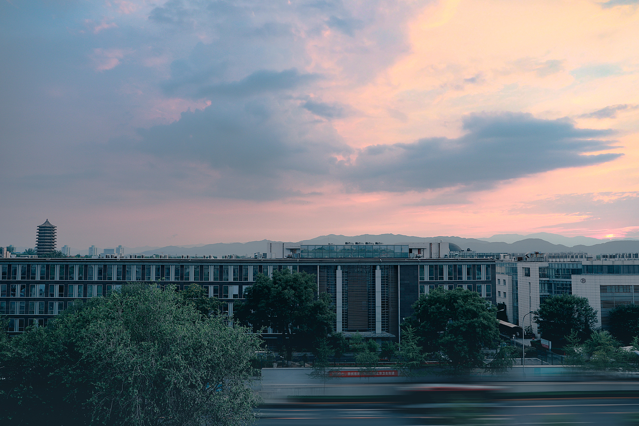 北京六月末的晚霞