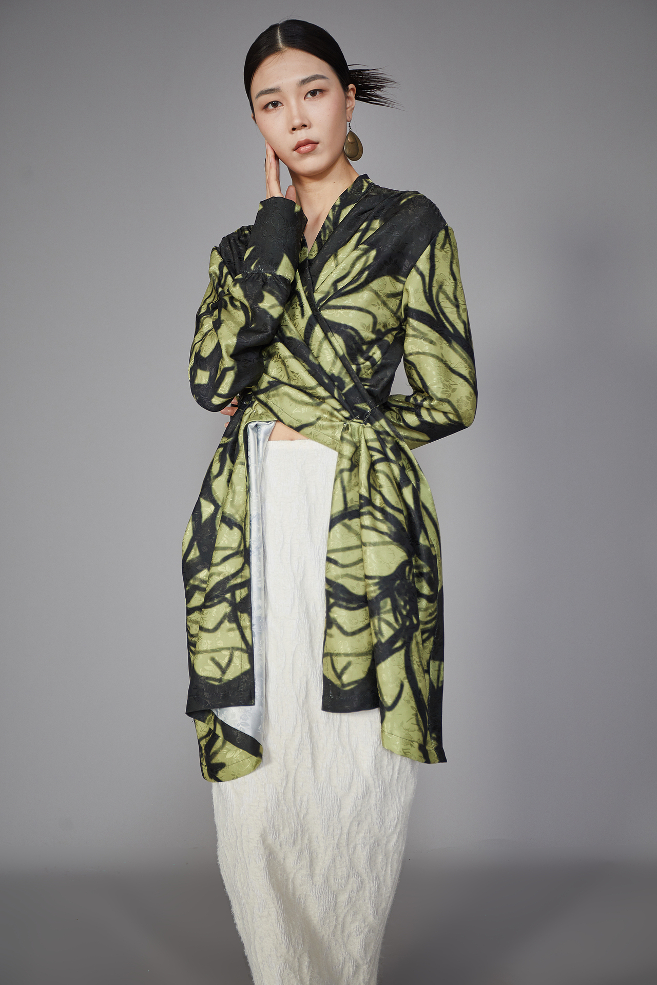 #2024 青春答卷# 兰·懿（图ZMzY4MzQwMjM2） - 传统/民族服饰 - 站酷设计师王木杉原创素材 - 站酷ZCOOL