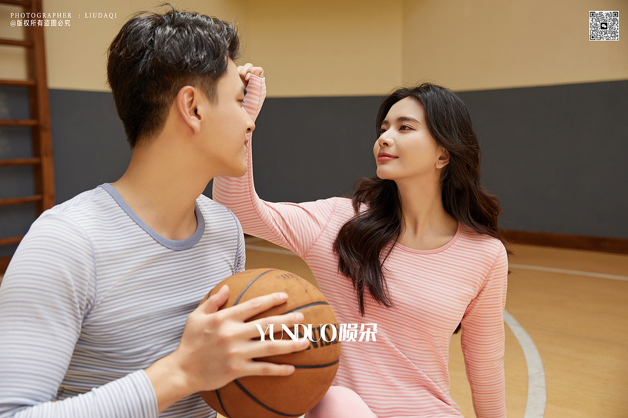 衫棉保暖内衣 无印良品保暖 日式户外保暖 剧情风格（图ZMzU0NTEzMTMy） - 产品摄影 - 站酷设计师陨朵商拍刘大奇原创素材 - 站酷ZCOOL