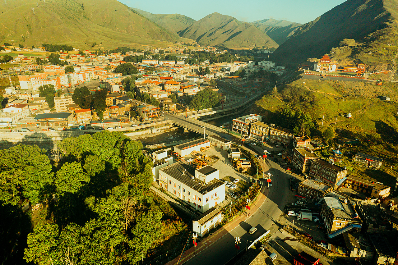 川西理塘天空之城