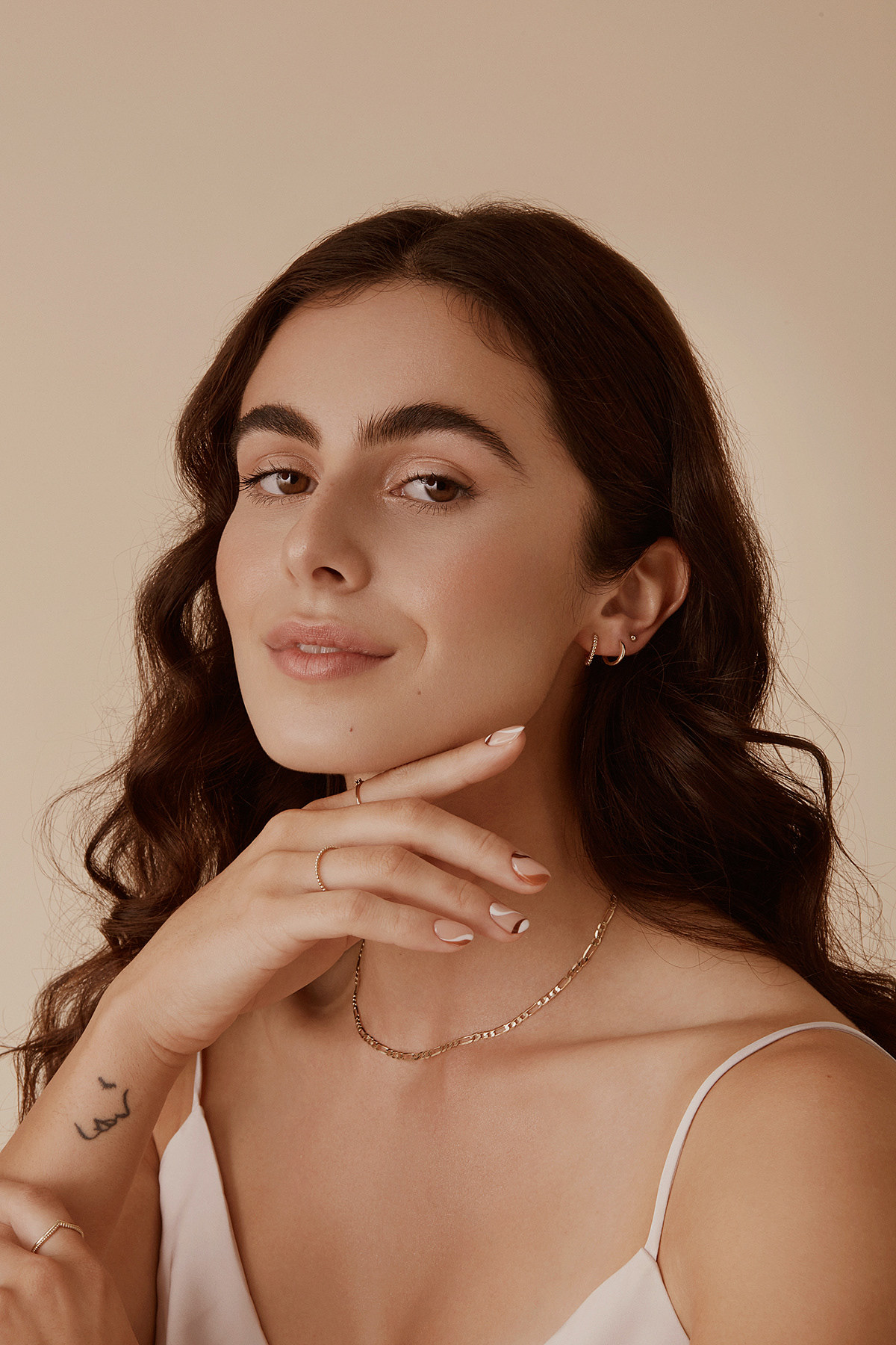 饰品模特图摄影，珠宝模特拍摄，ins风首饰模特摄影（图ZMzAyNzc3ODgw） - 产品摄影 - 站酷设计师深圳徕汀摄影原创素材 - 站酷ZCOOL