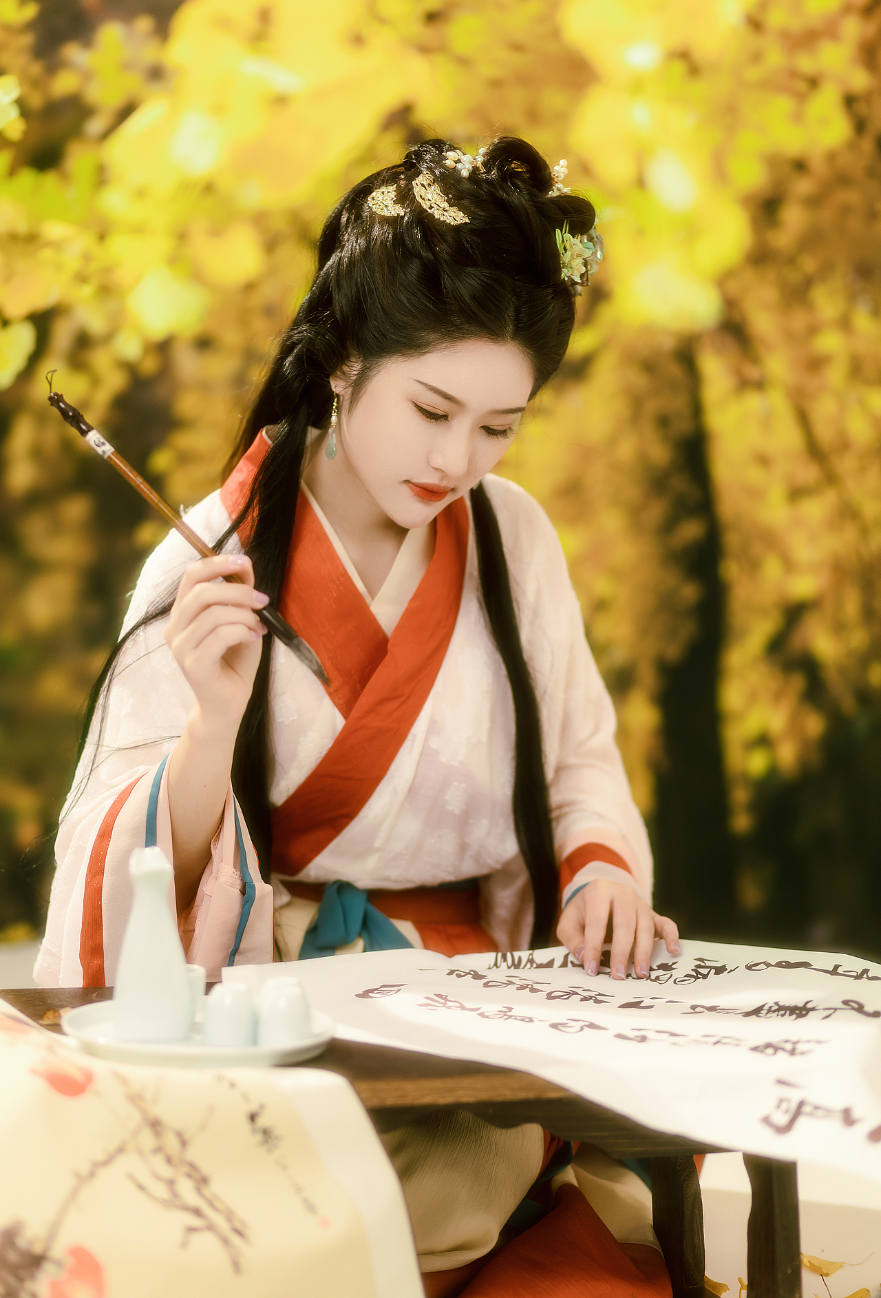 秋天的银杏（图ZMzU2OTUxNDY4） - 人像摄影 - 站酷设计师枫叶剑桥原创素材 - 站酷ZCOOL