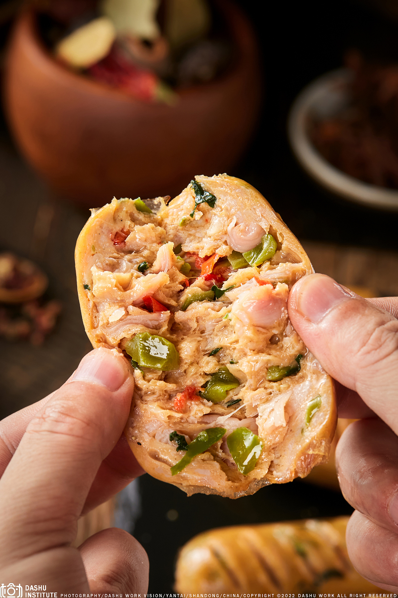 青红椒肠 | 火腿肠 | 香肠（图ZMzA1NjcyNjMy） - 美食摄影 - 站酷设计师摄影小林原创素材 - 站酷ZCOOL