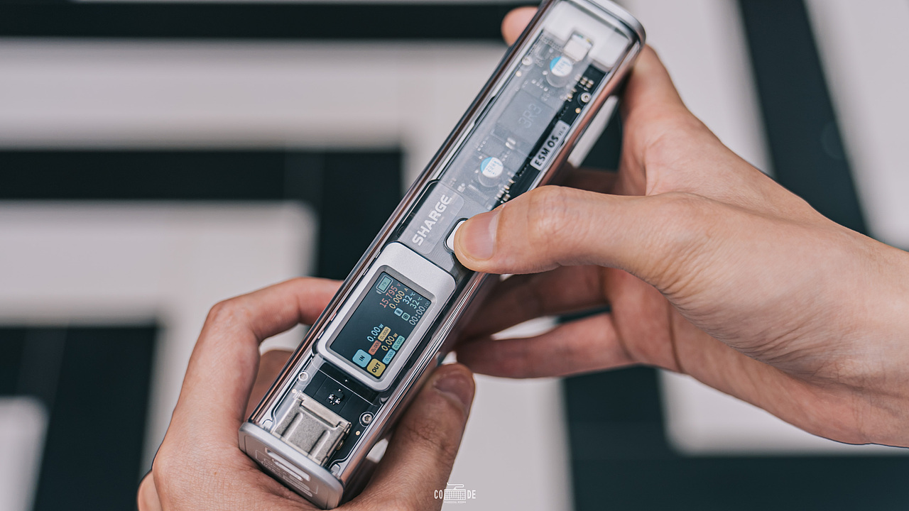 产品 | SHARGE 130W 超级移动电源银翼探索版开箱拍