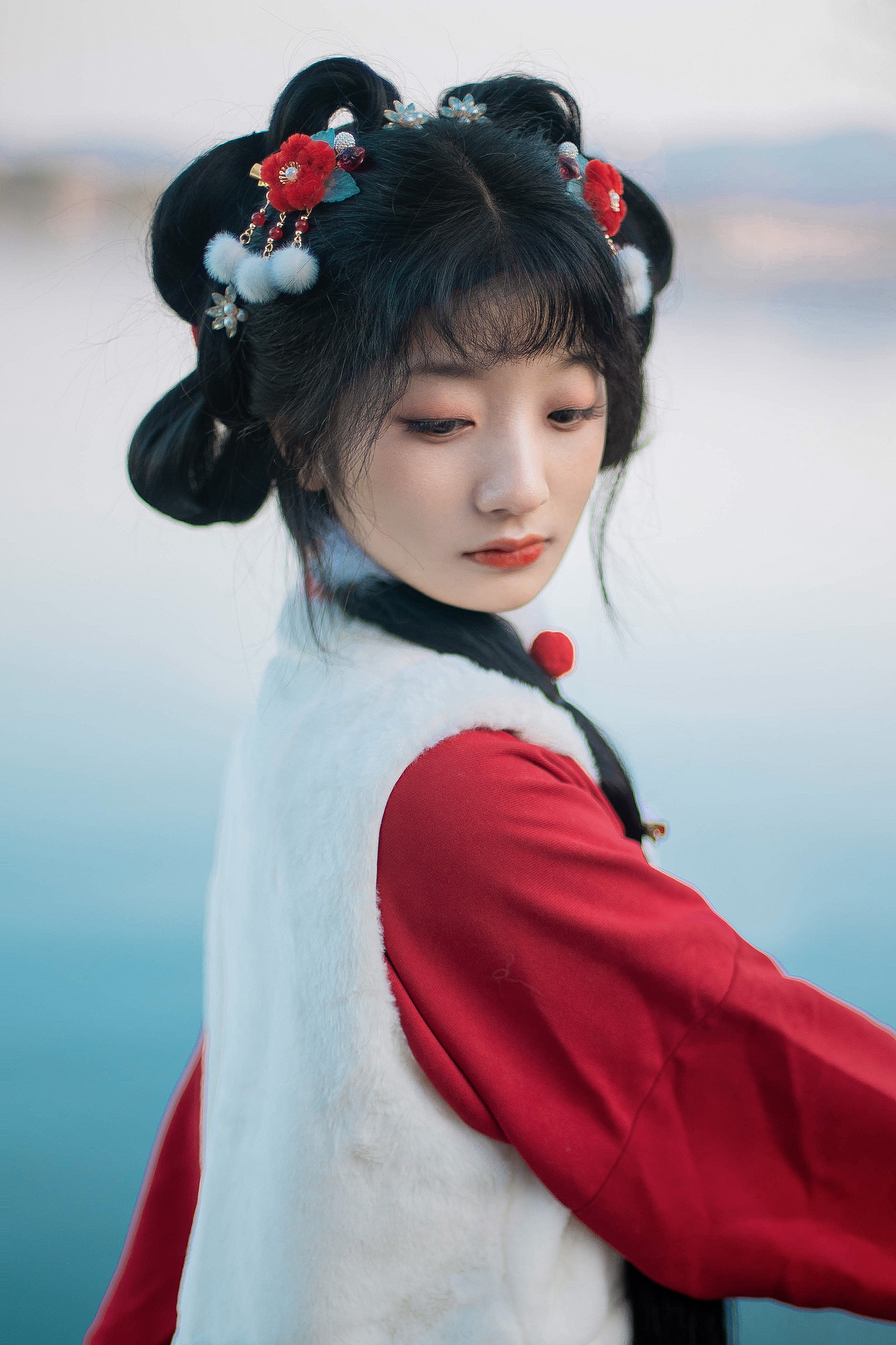 湖波蓝色春寥寥 | 国风配色的魅力（图ZMzI5NjE4MjIw） - 人像摄影 - 站酷设计师今寻本寻Kairos原创素材 - 站酷ZCOOL