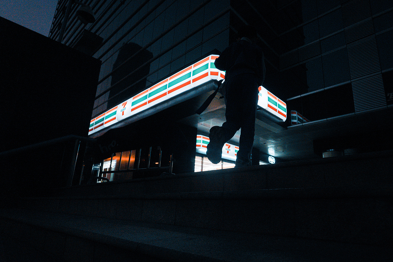 奔向城市 披星戴月