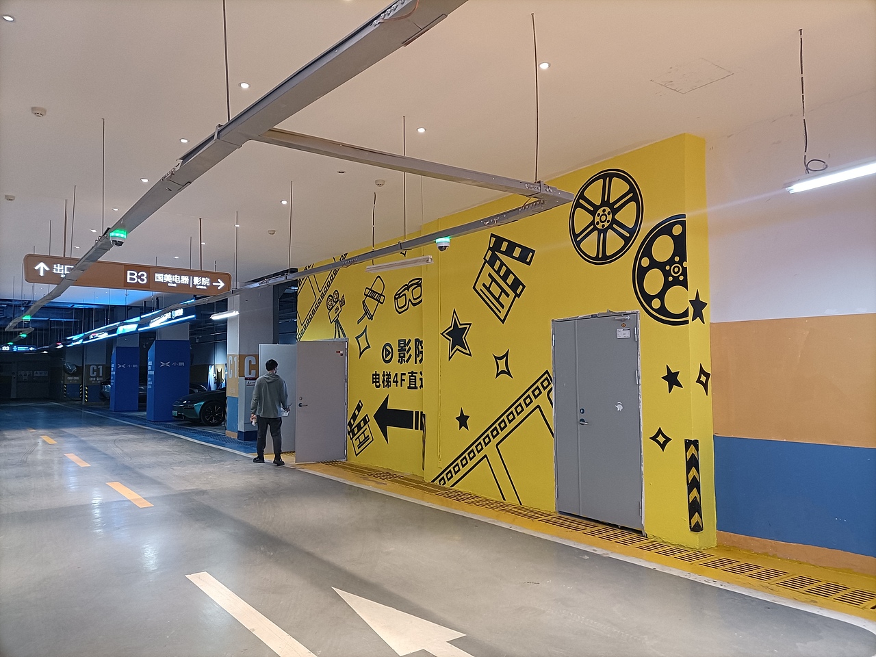 仿敦煌飞天人物壁画墙面彩绘（图ZMzMwNDE5MzQw） - 绘画 - 站酷设计师中绘壁画原创素材 - 站酷ZCOOL