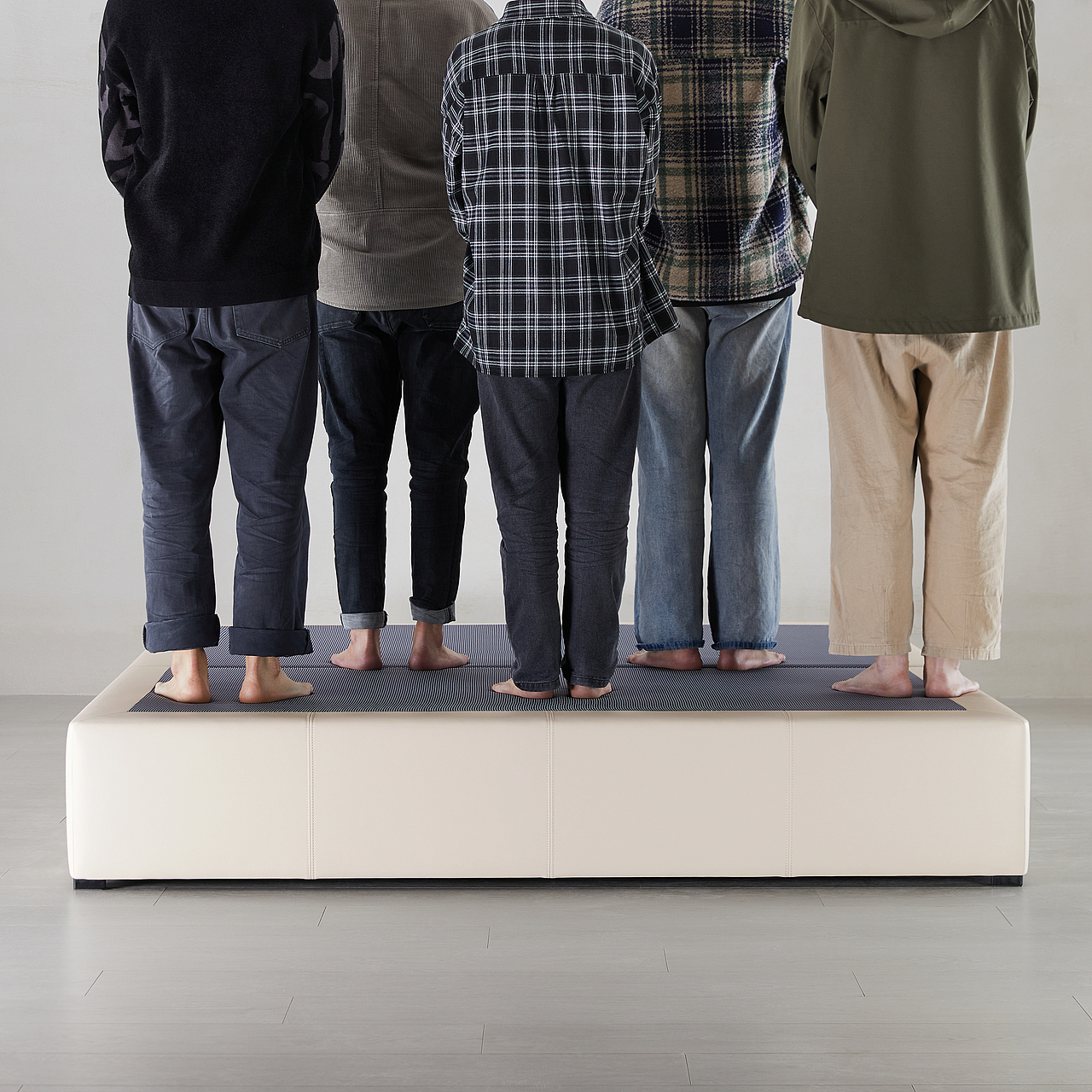 喜临门城爱泡芙床托 | LeeconLi