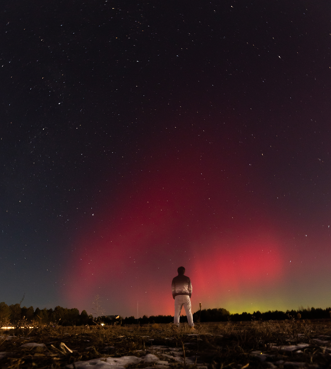 在漠河北极村看北极光