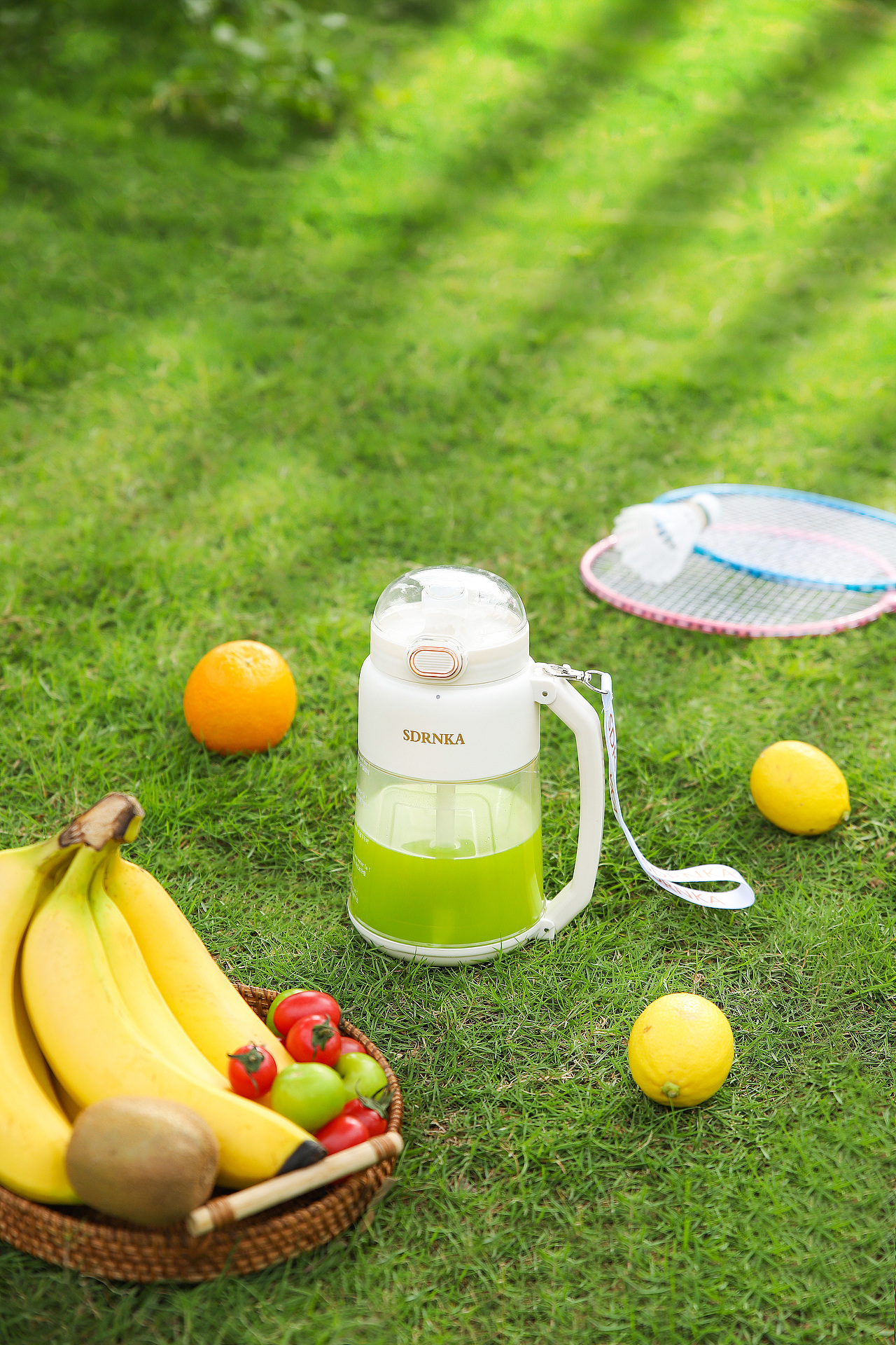 戶外榨汁桶（圖ZMzQyODE0MDU2） - 產(chǎn)品攝影 - 站酷設(shè)計師藝卓攝影設(shè)計原創(chuàng)素材 - 站酷ZCOOL