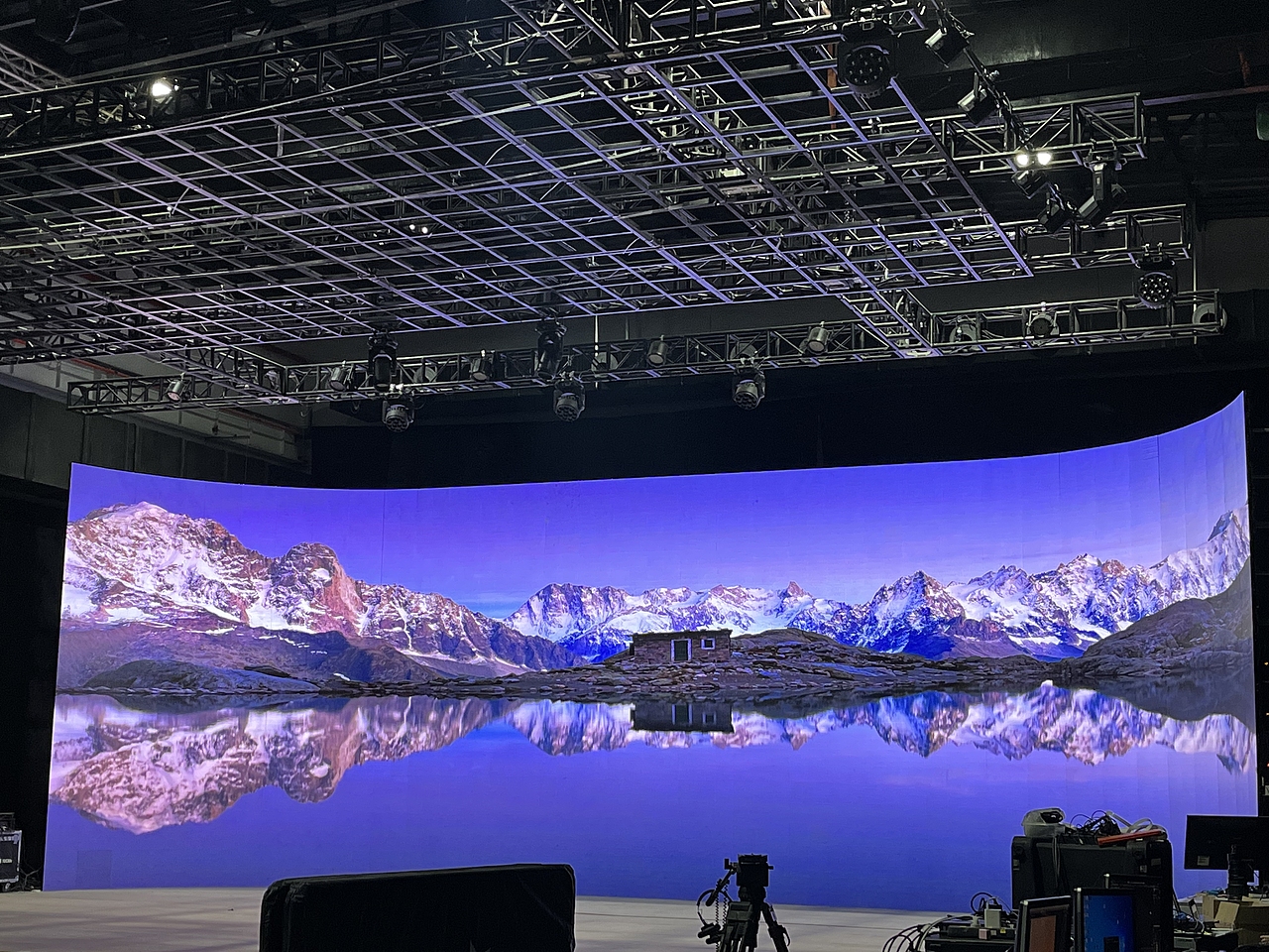 出租上海LED大屏幕影棚虚拟演播厅动捕棚（图ZMzU3MTc0Mzky） - 其他 - 站酷设计师星众互联原创素材 - 站酷ZCOOL