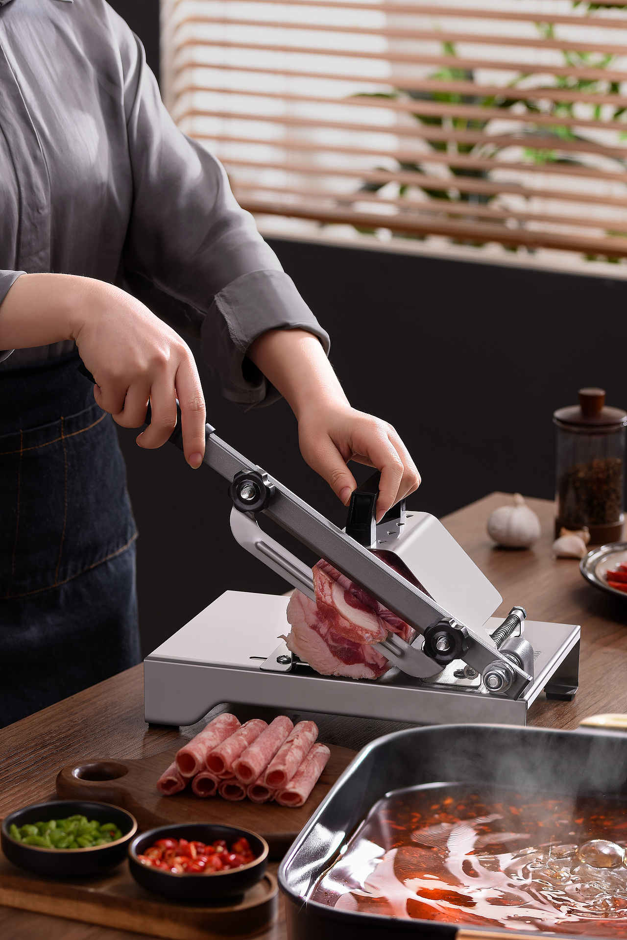 切肉机 火锅 羊肉卷 牛肉卷（图ZMzU3NjM2MzU2） - 产品摄影 - 站酷设计师科思原创素材 - 站酷ZCOOL