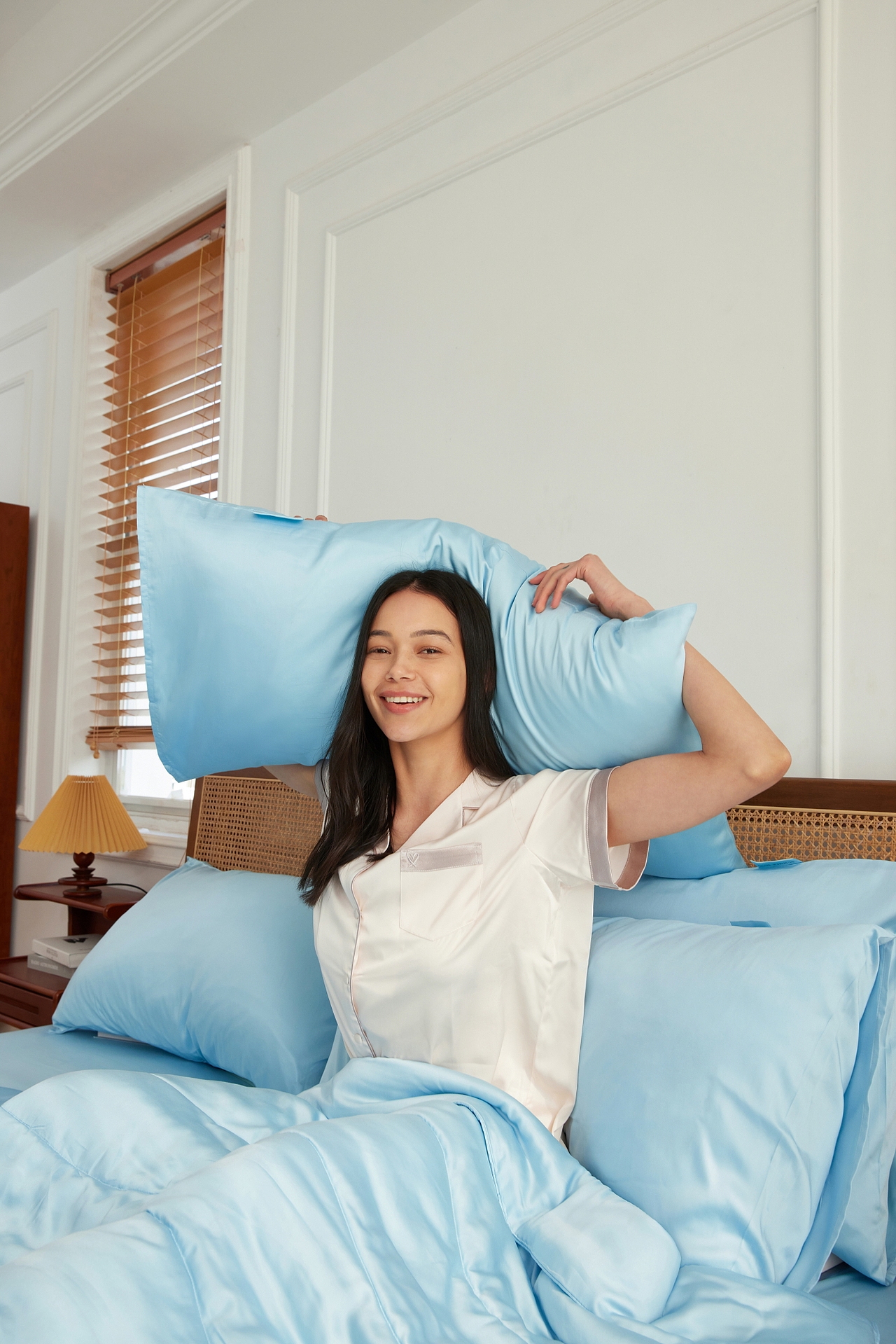 DEMI商业|时尚|服装摄影师 百思寒 羽绒被场景 拍摄