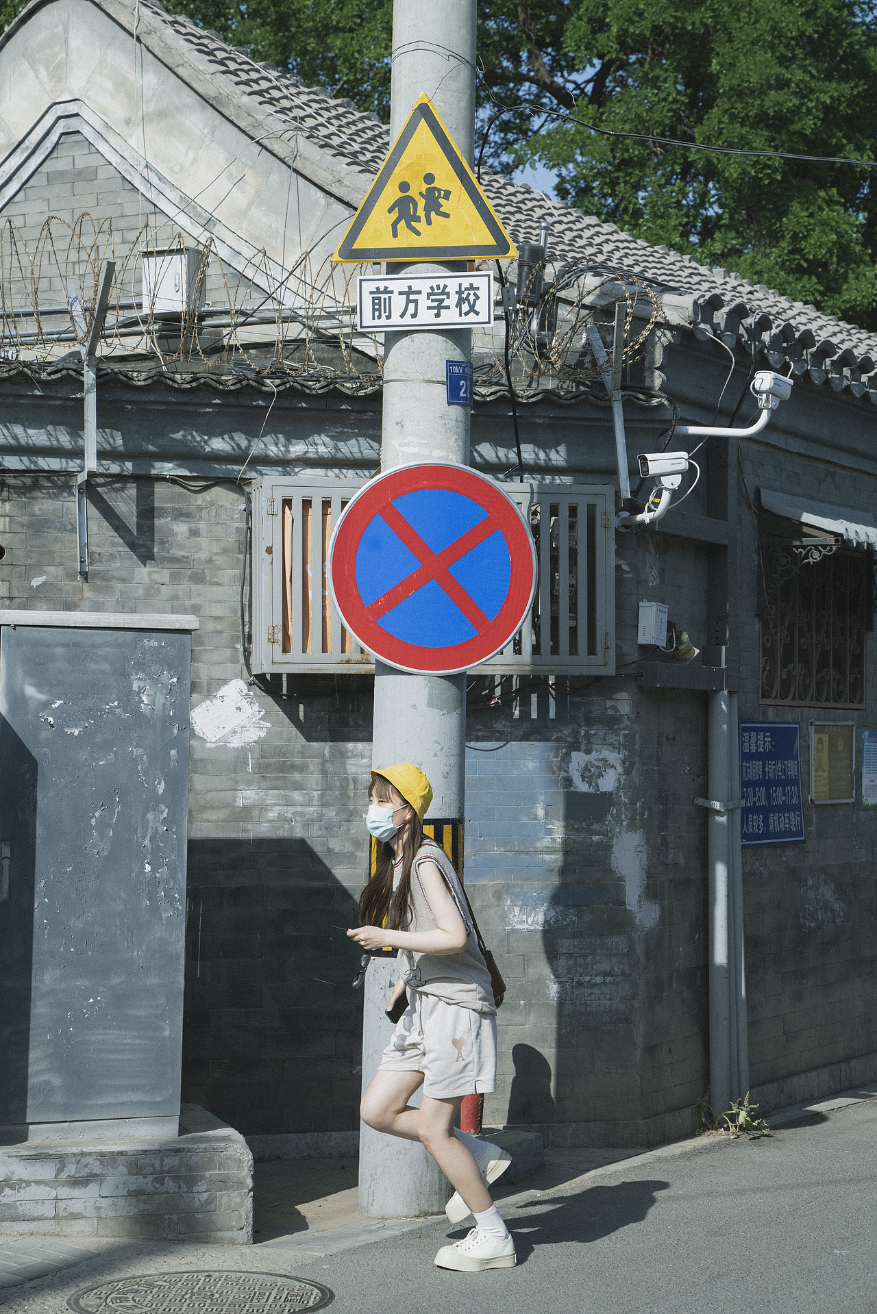 胡同里的浮游儿童（图ZMzA1MjM2MTcy） - 人像摄影 - 站酷设计师BKON摄影原创素材 - 站酷ZCOOL