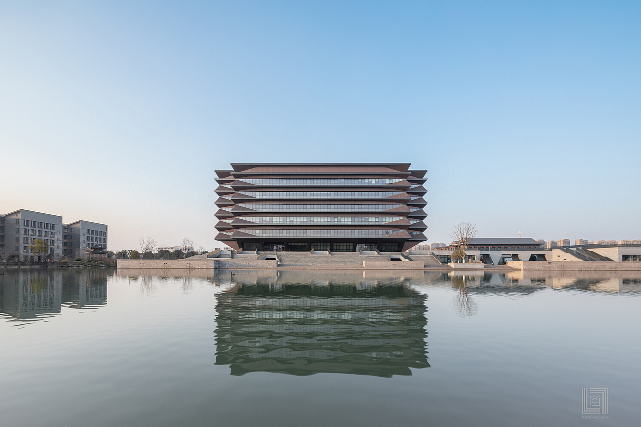 嘉興大學梁林校區(qū)圖書館 | 紅船精神，江南韻味（圖ZMzYyNzIyNDQ0） - 環(huán)境/建筑攝影 - 站酷設計師Archkuma庫馬影像原創(chuàng)素材 - 站酷ZCOOL