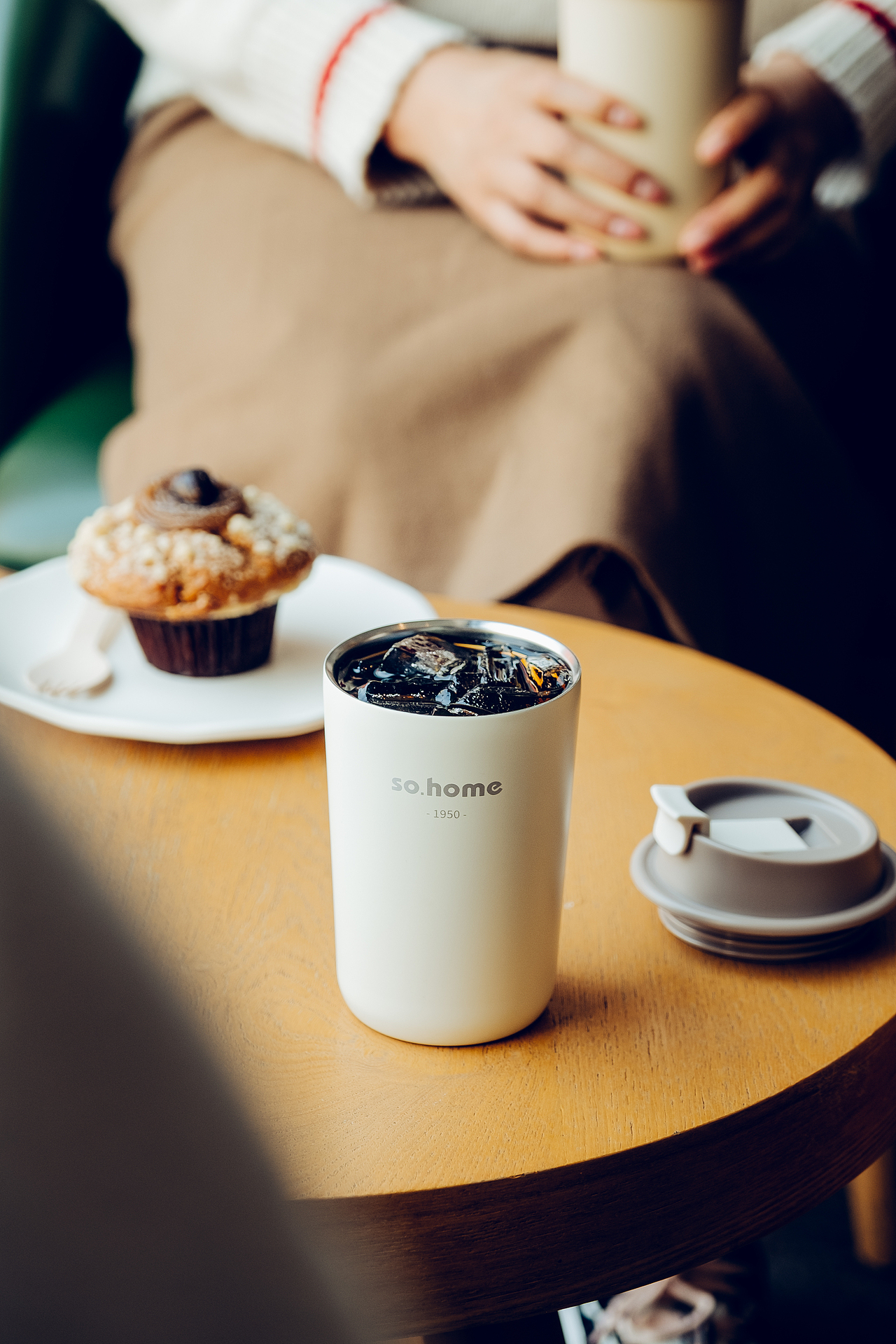 保温杯咖啡杯拍摄（图ZMzMzMzAxMDg0） - 产品摄影 - 站酷设计师鲸鱼papa原创素材 - 站酷ZCOOL