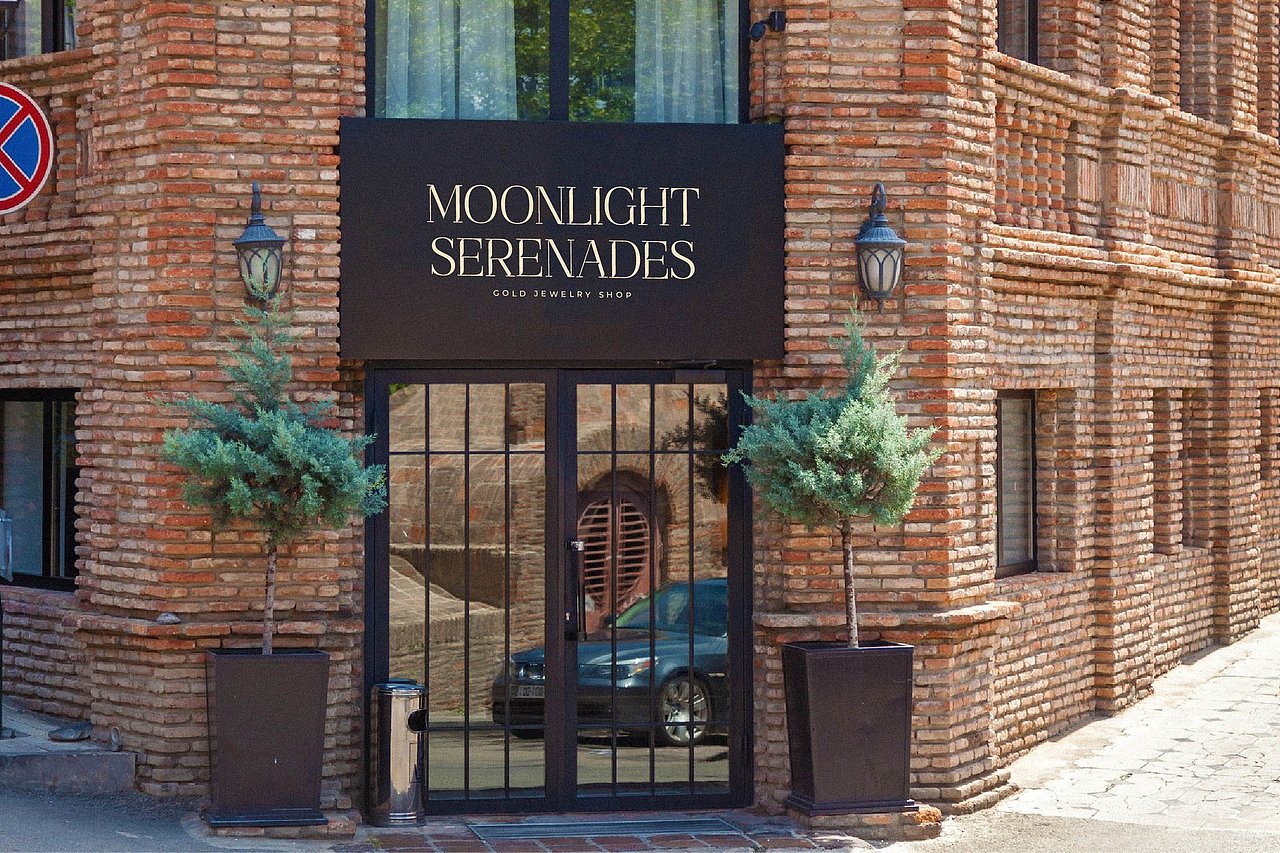 现代经典宫廷奢华品牌logo包装封面标题衬线英文字体