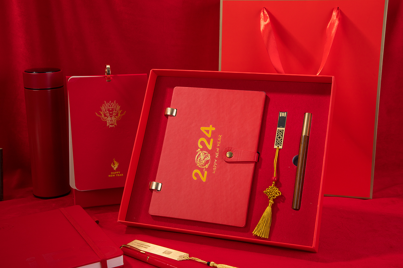 龙年日历台历记事本套装