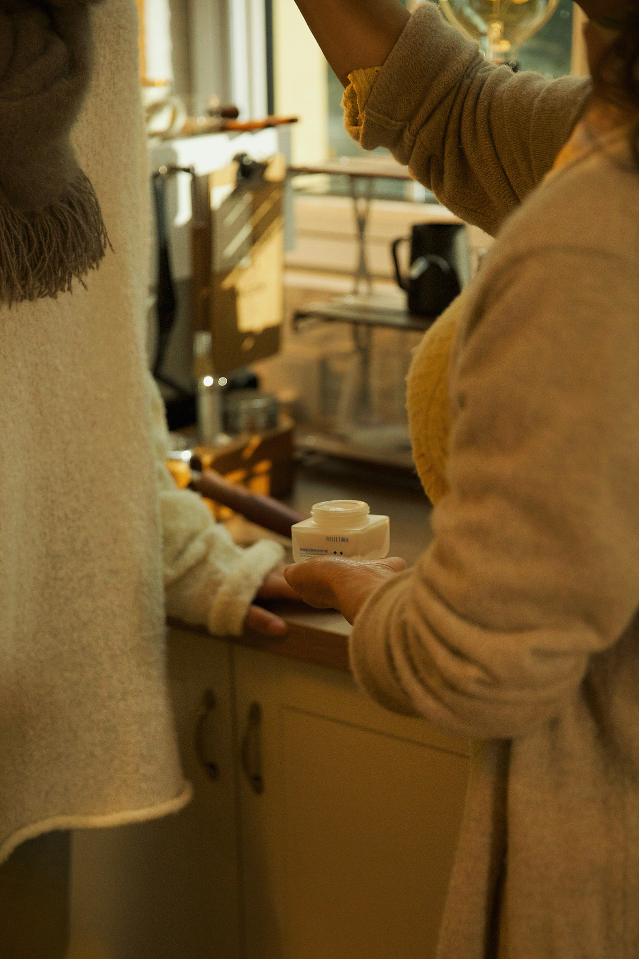 颐莲 化妆品护肤「感恩节」拍摄｜蒜榕电商摄影（图ZMzU2NDE5NjQ0） - 产品摄影 - 站酷设计师蒜榕原创素材 - 站酷ZCOOL