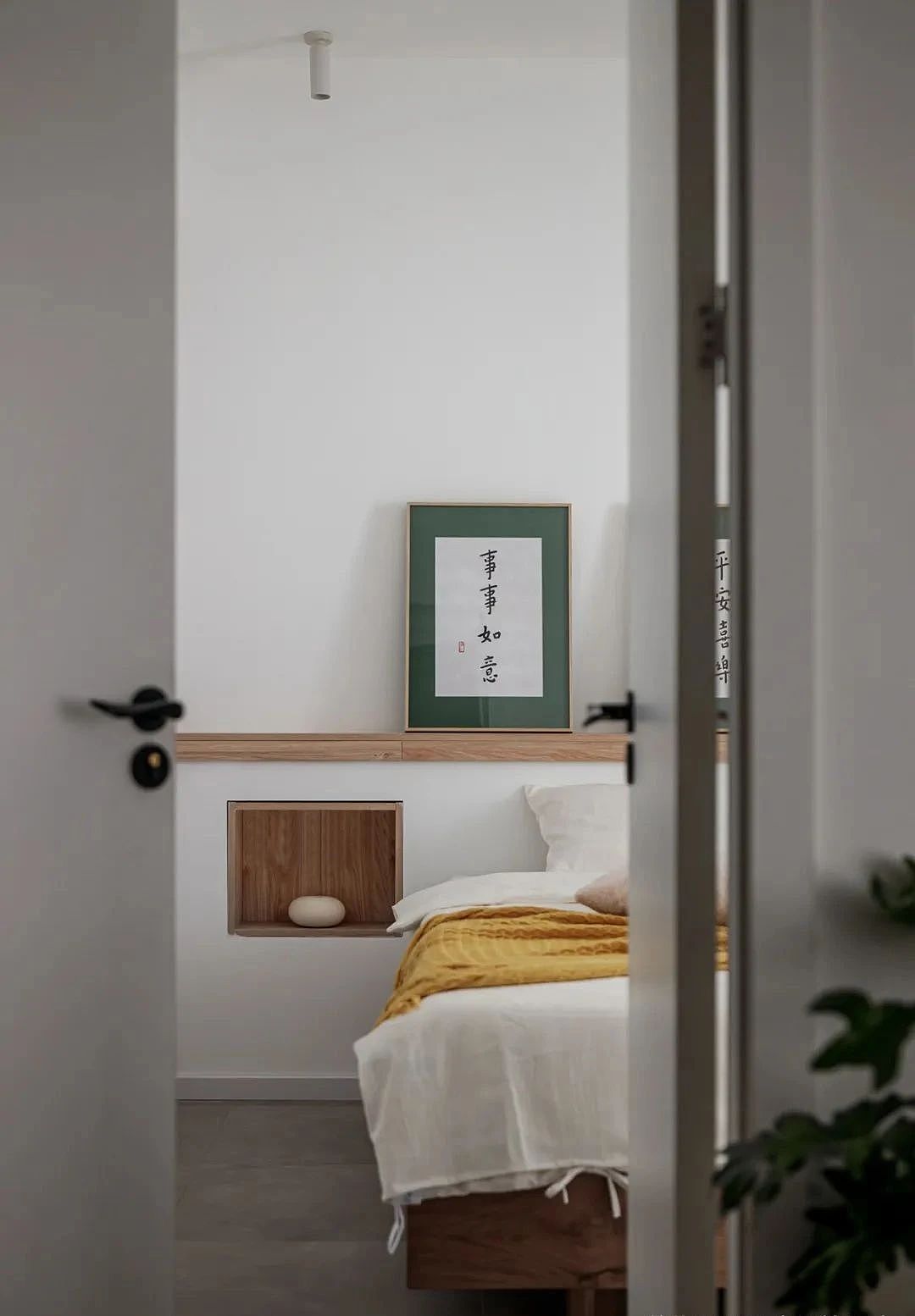 简约而有格调,她家玄关、客厅、主卧全是亮点!